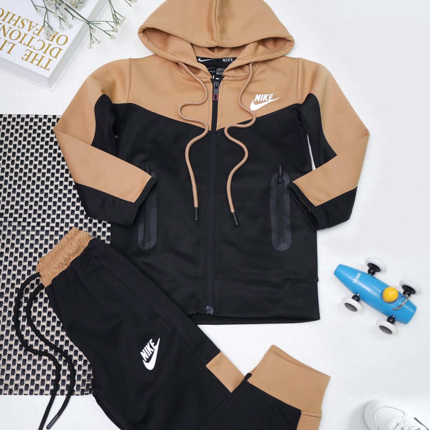 Nke Sportswear Tech Full-Zip Unisex Younger Kids Tracksuit In Black&Camel