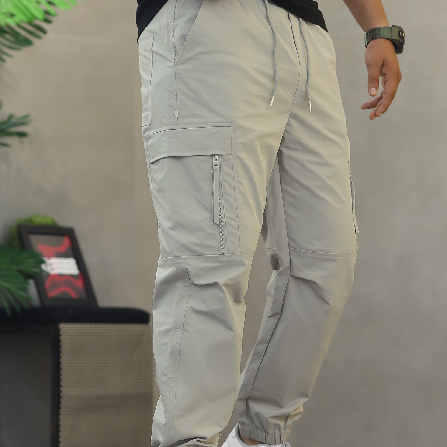 Men's Lightweight Multiple-Pockets Cargo Trouser