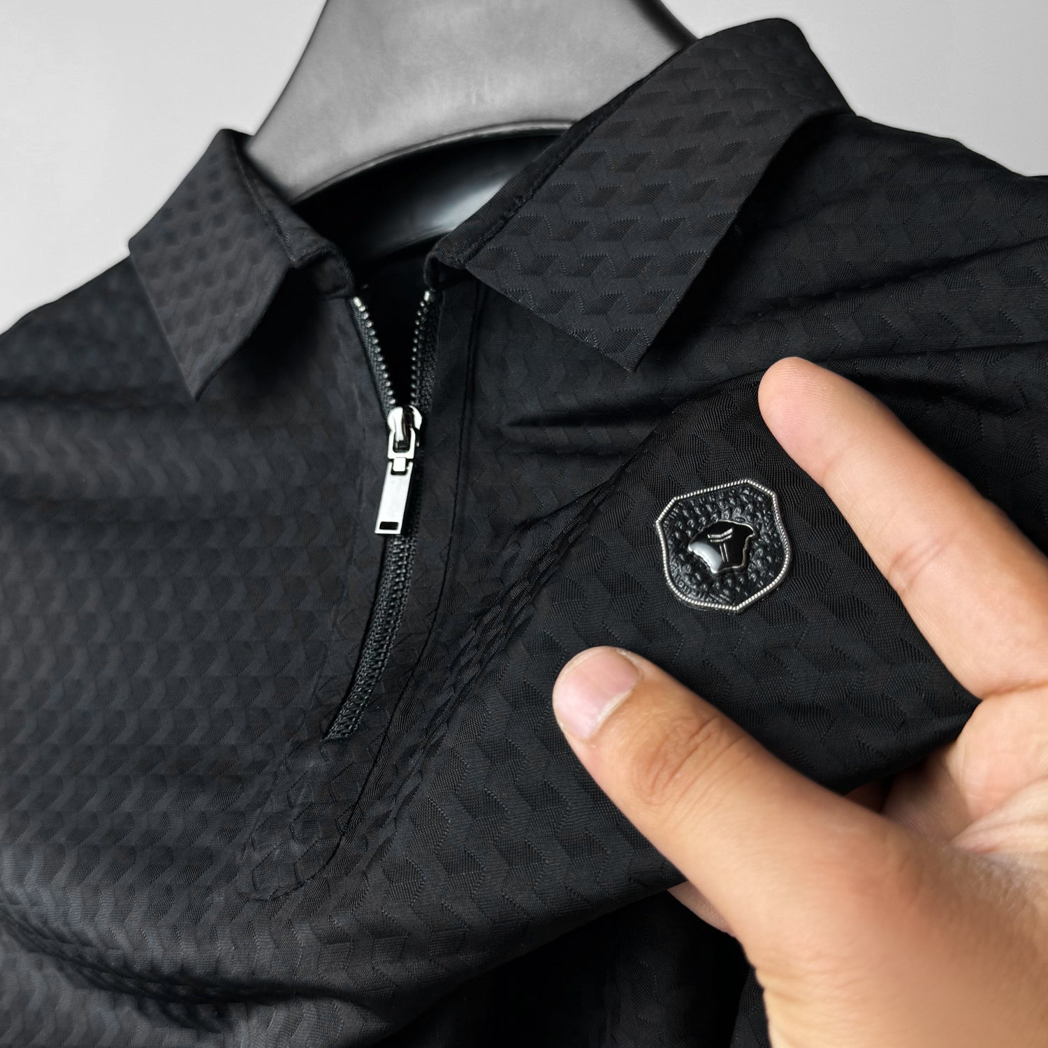 Turbo Tri-Angle Pattern Zip-Collar Men's Polo Shirt