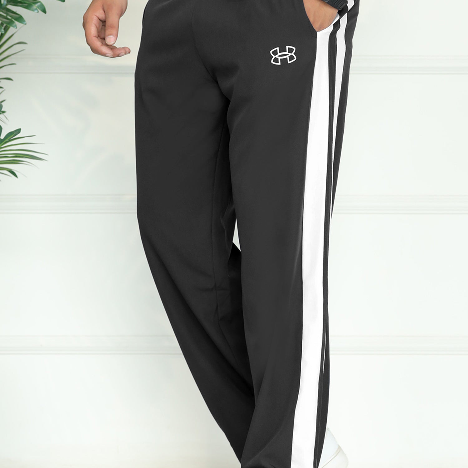 Undr Armr Micro-Tech Heritage Stripe Sportswear Trouser
