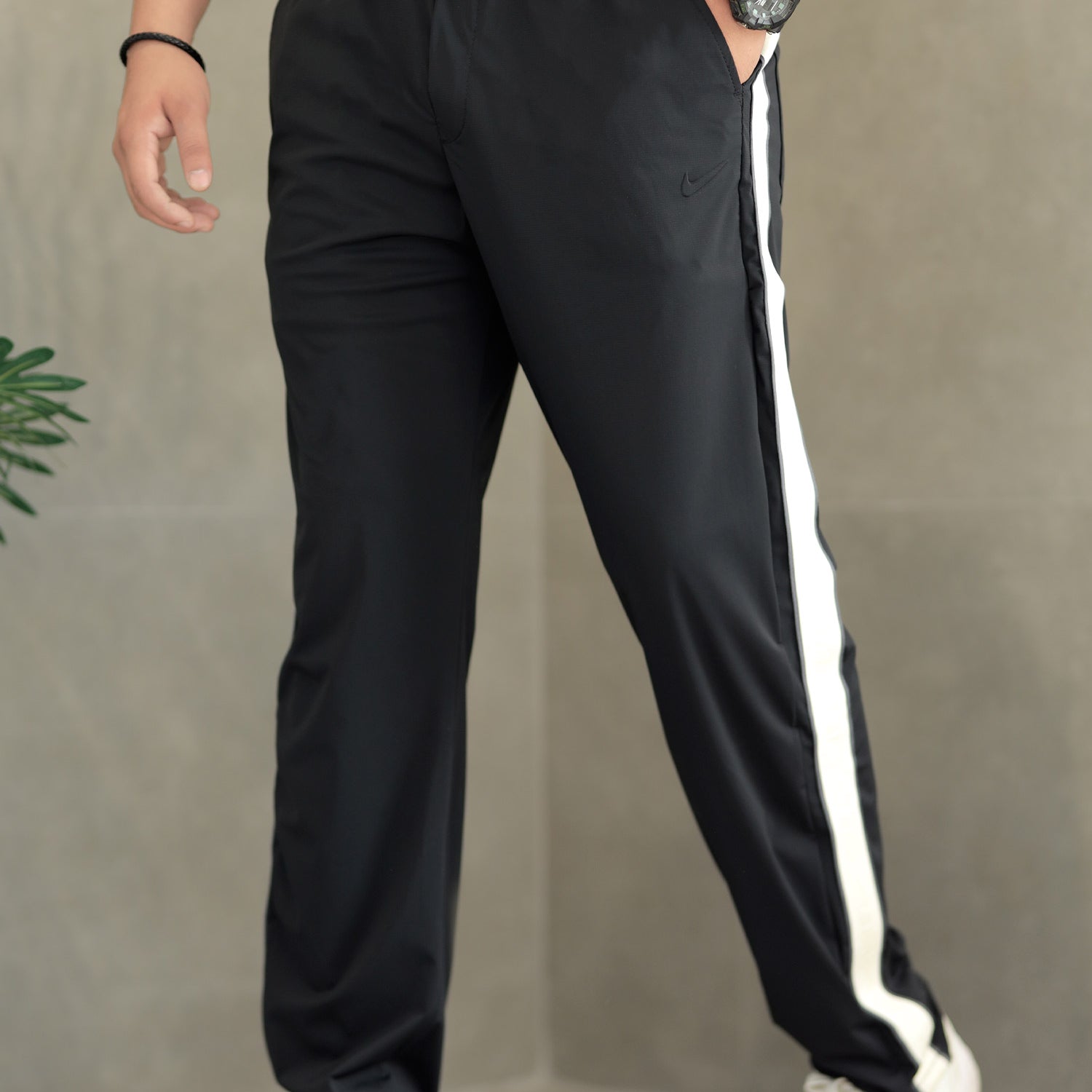 Men's Contrast Wide Side Stripe Slim-Fit Trouser