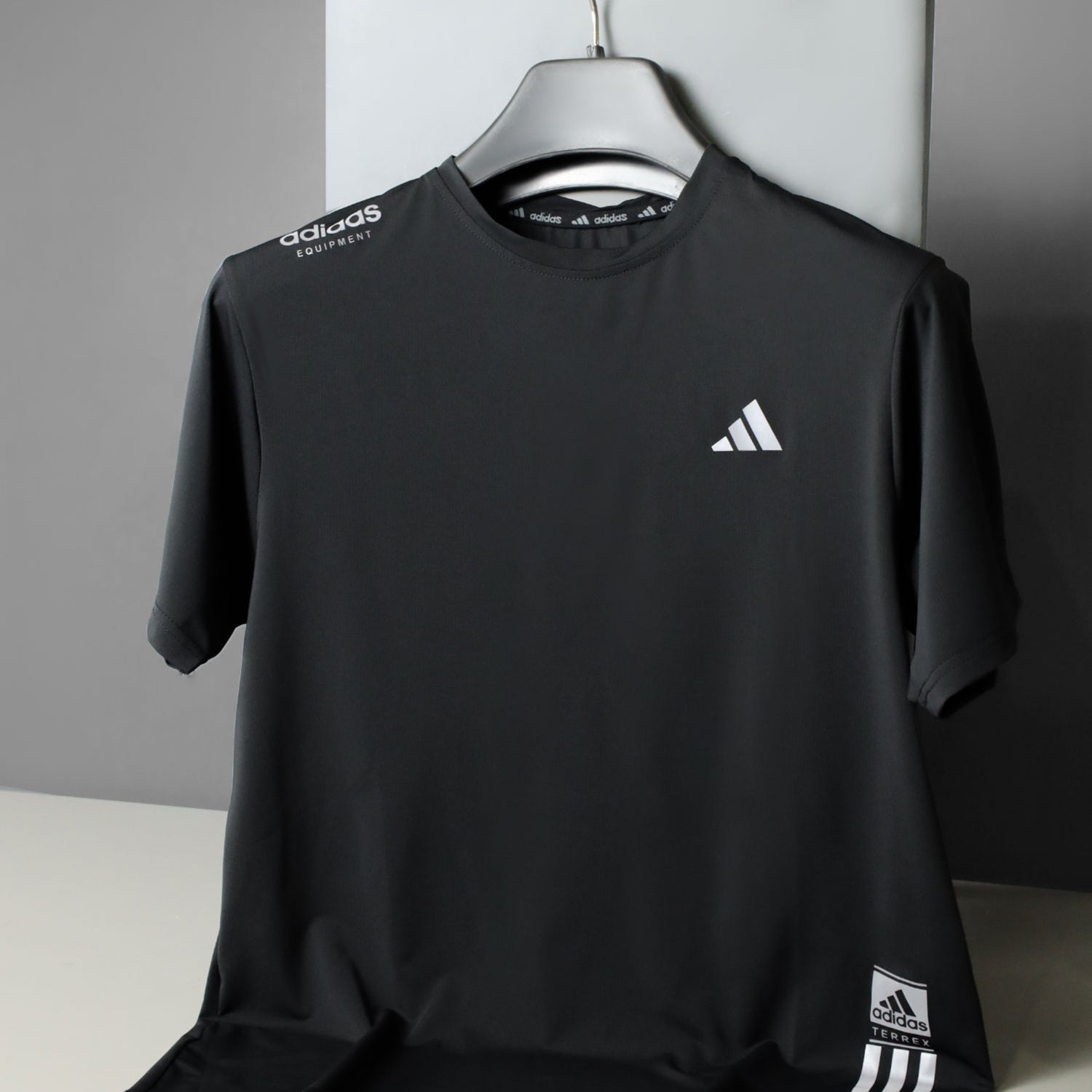 Adds Training Hit Workout Fitness Dry-Fit Tee