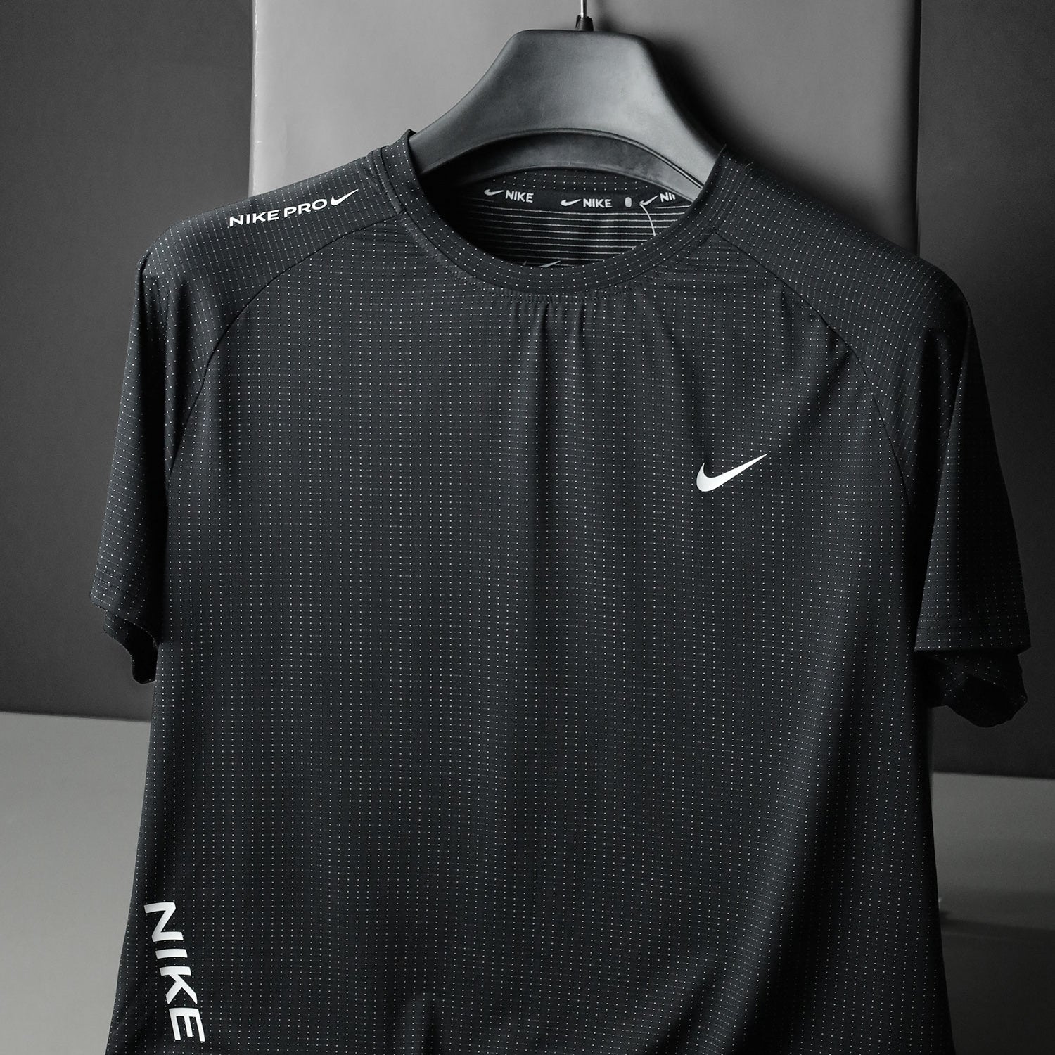 Nike Honeycomb Textured Dry-Fit Tee