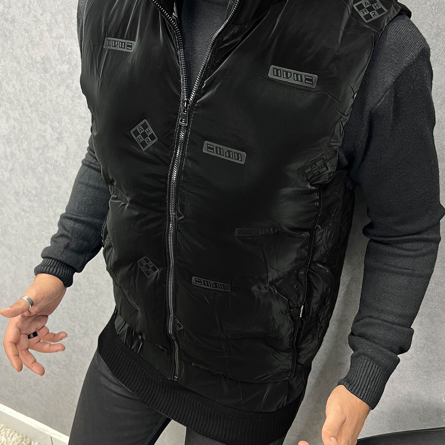 Modern Bubble Quilted Detachable Hood Imported Men's Gilet