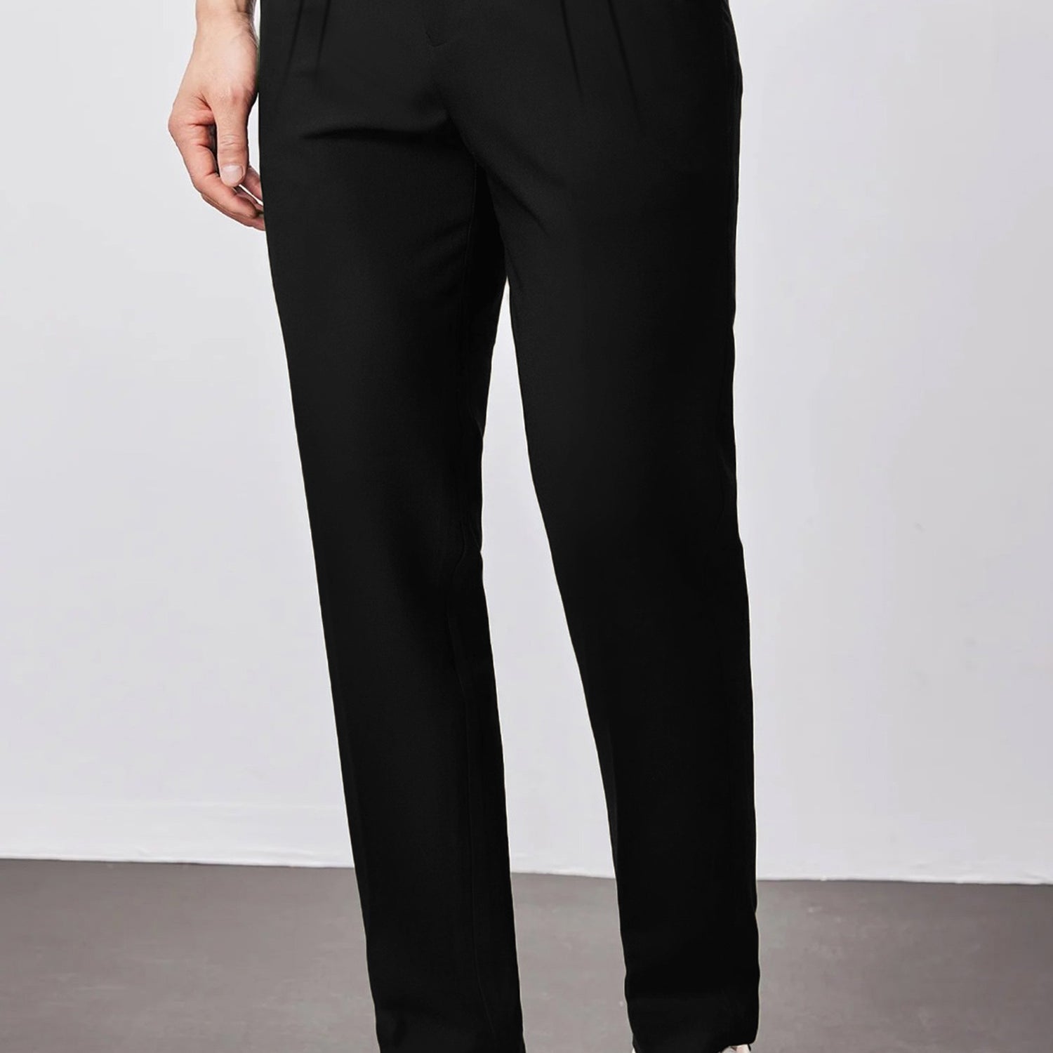 Double Plate Men's Carrot Fit Cotton Pant In Black