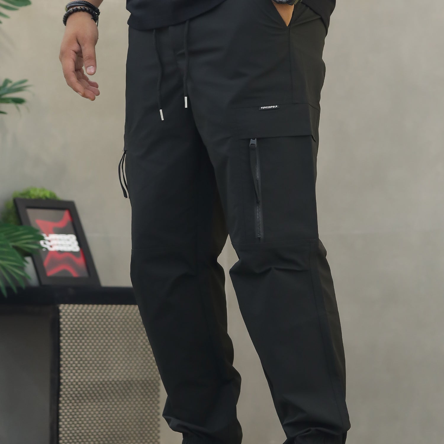 Men's Lightweight Multiple-Pockets Cargo Trouser