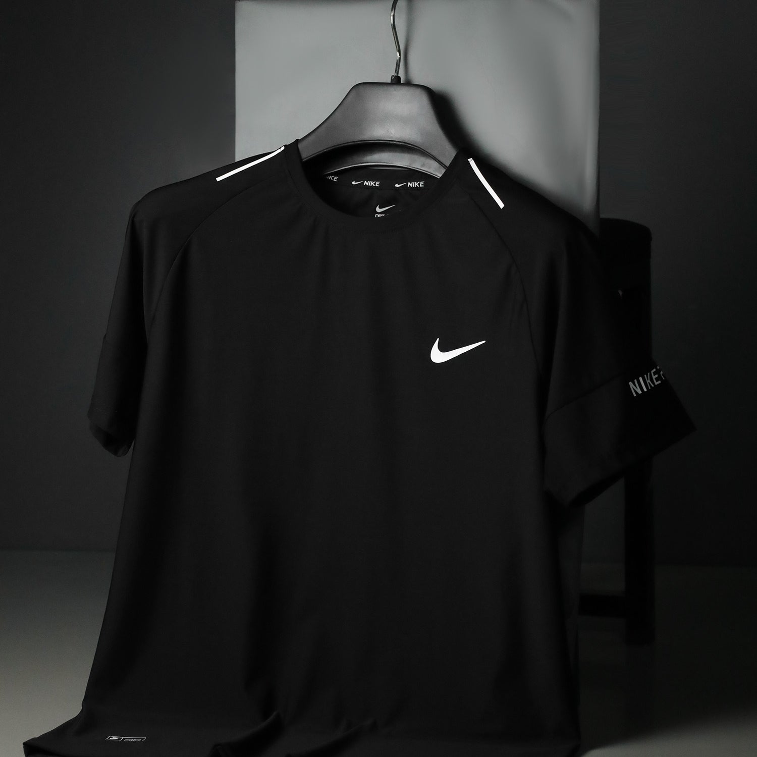 Nke Pro Motion Strength Imp Dry-Fit Tee