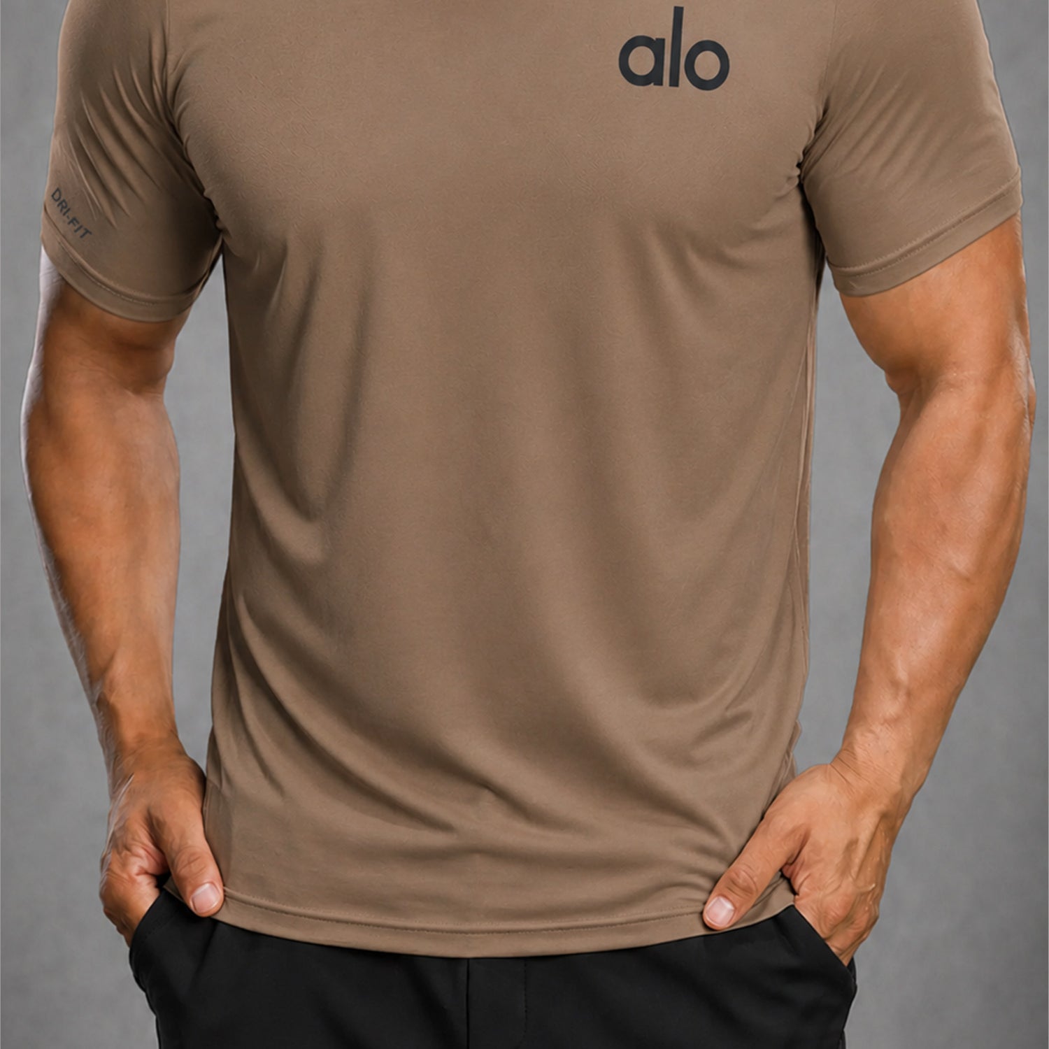 Alo Yoga Distinctive Front Logo Arrival Dry-Fit Tee