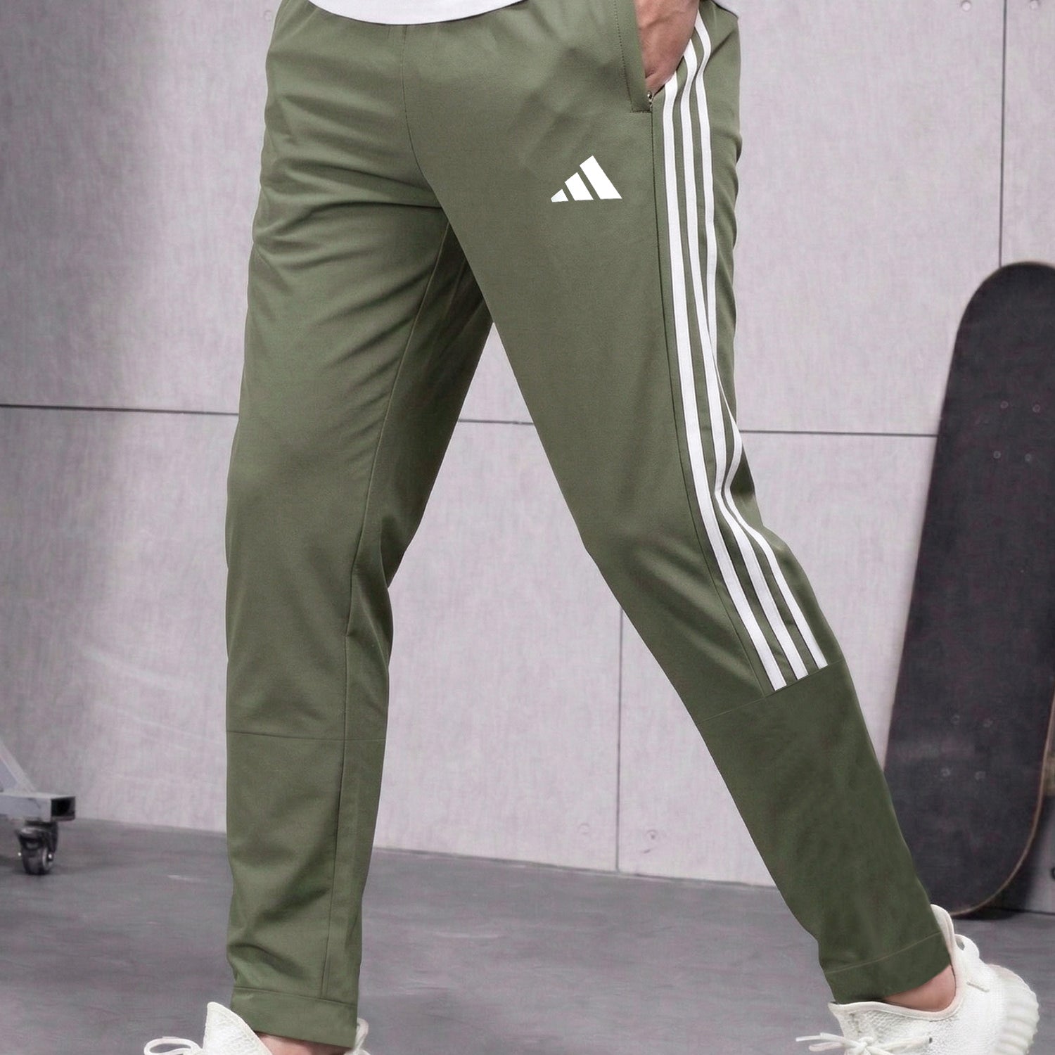 Adds Side Half 3 Strips Dry-Fit Trouser In Camo Green