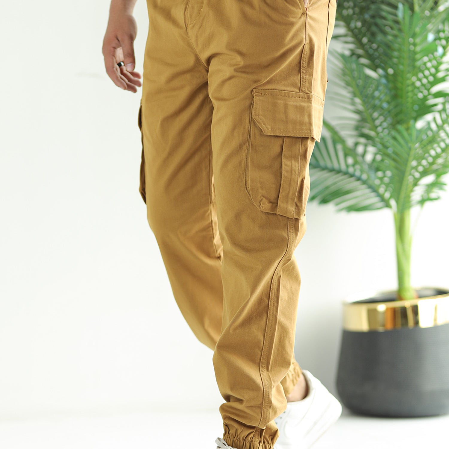 Turbo DrawString Pockets Cotton Cargo Trouser In Camel