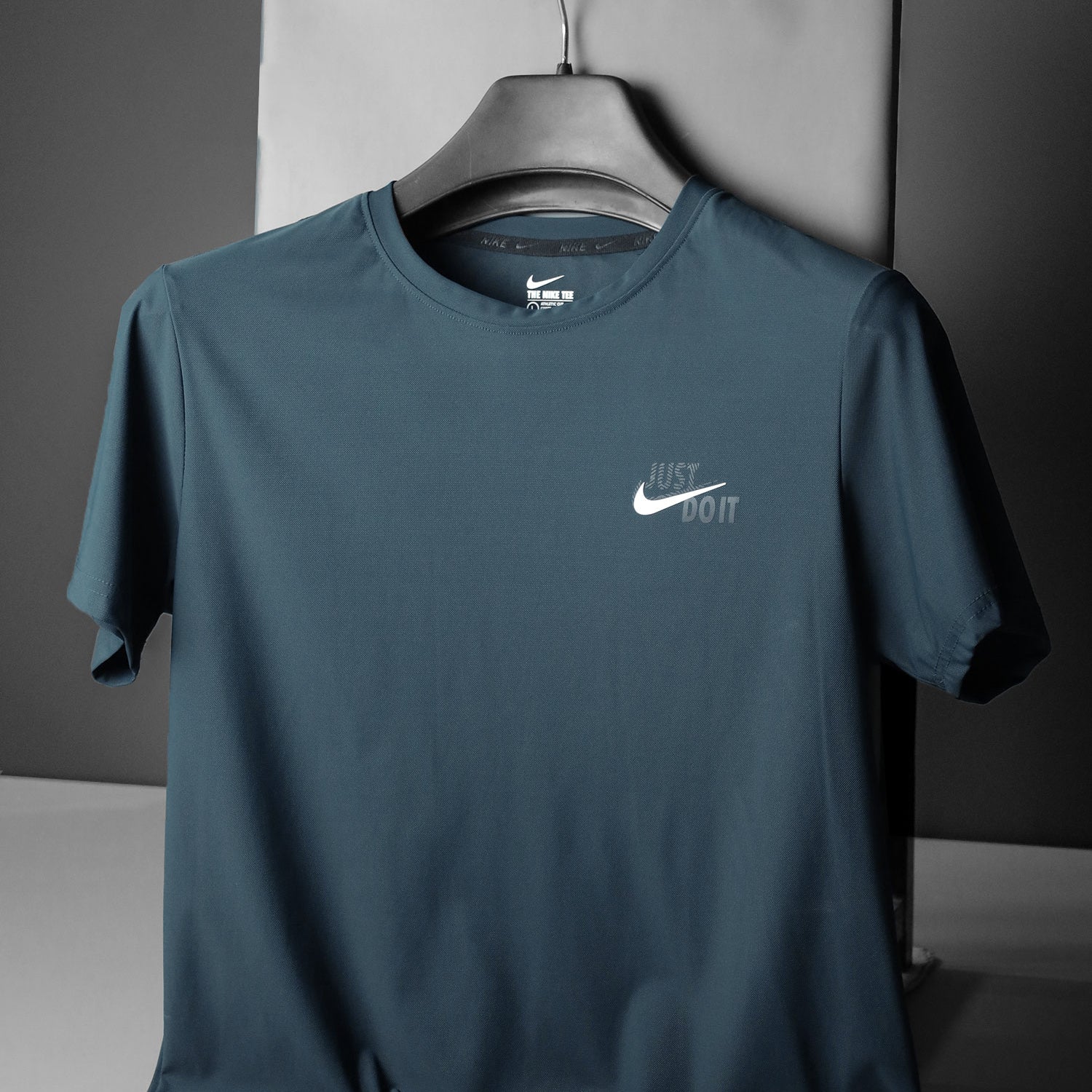 Nke Jst Do It Athletic Cut Dry-Fit Tee