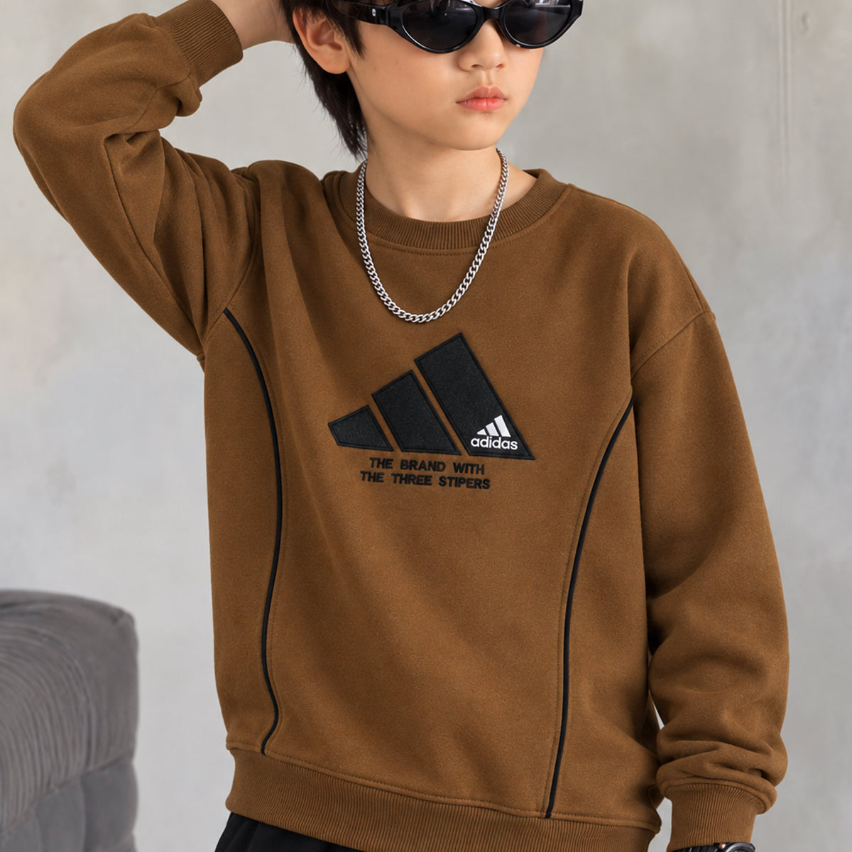 Adds Signature Round Neck Kid's Sweatshirt In Coffee