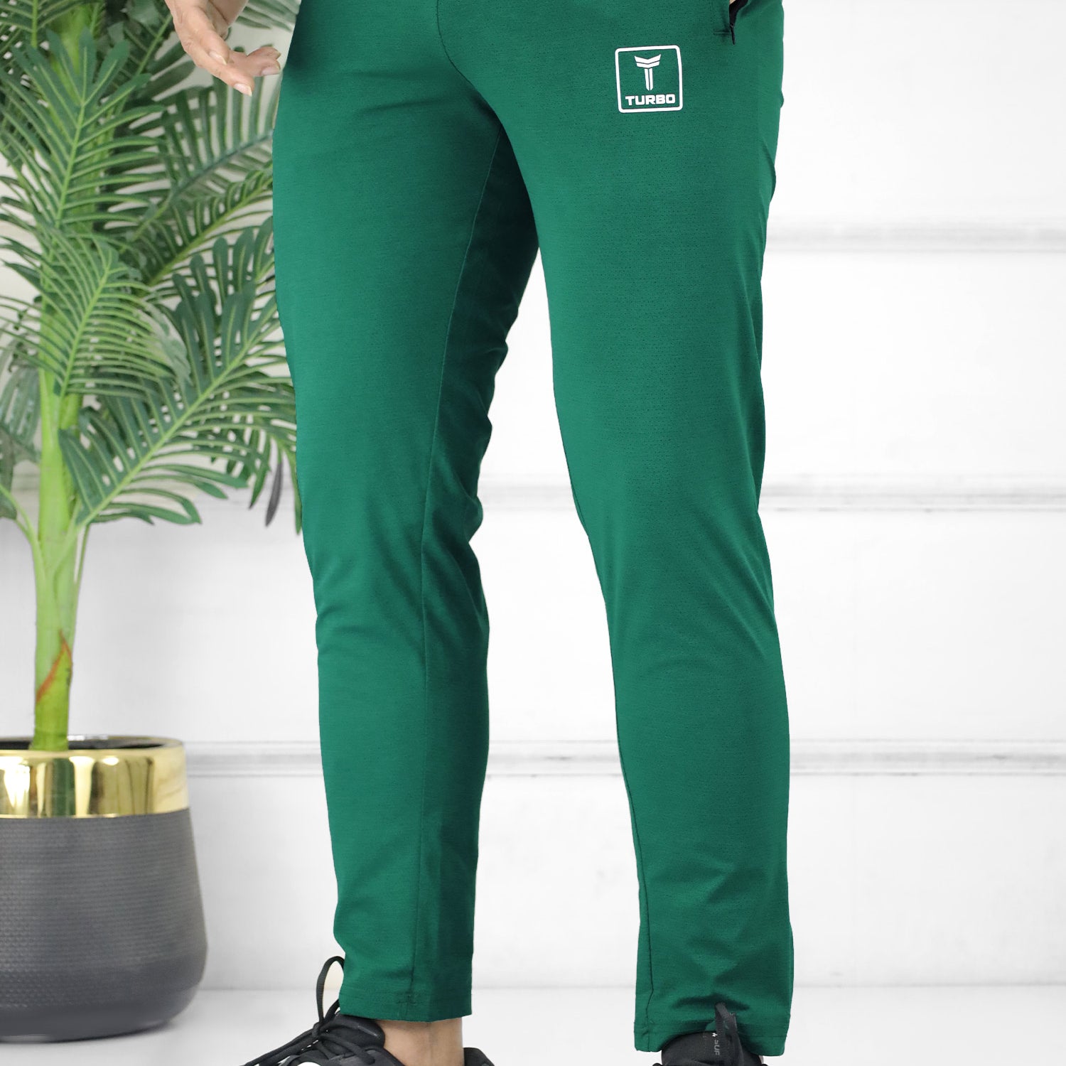 Turbo 'Fitness Club' Team Issue Sportswear Men's Dryfit Trouser In Green