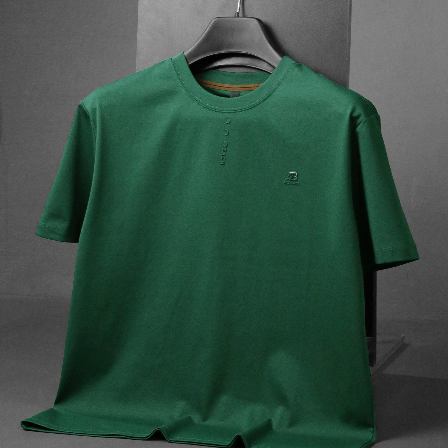 Mens Relaxed Fit Round-Neck Tee Shirt