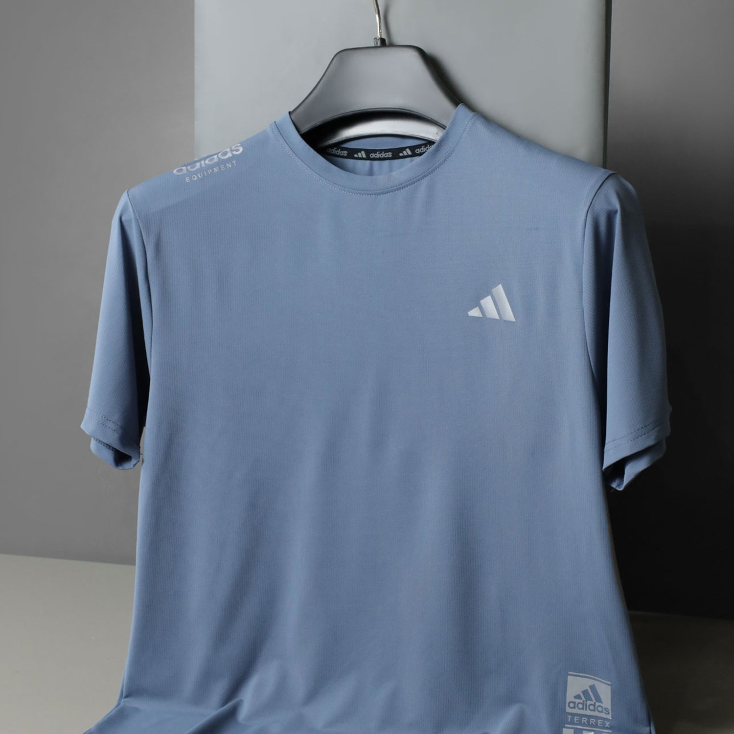Adds Training Hit Workout Fitness Dry-Fit Tee