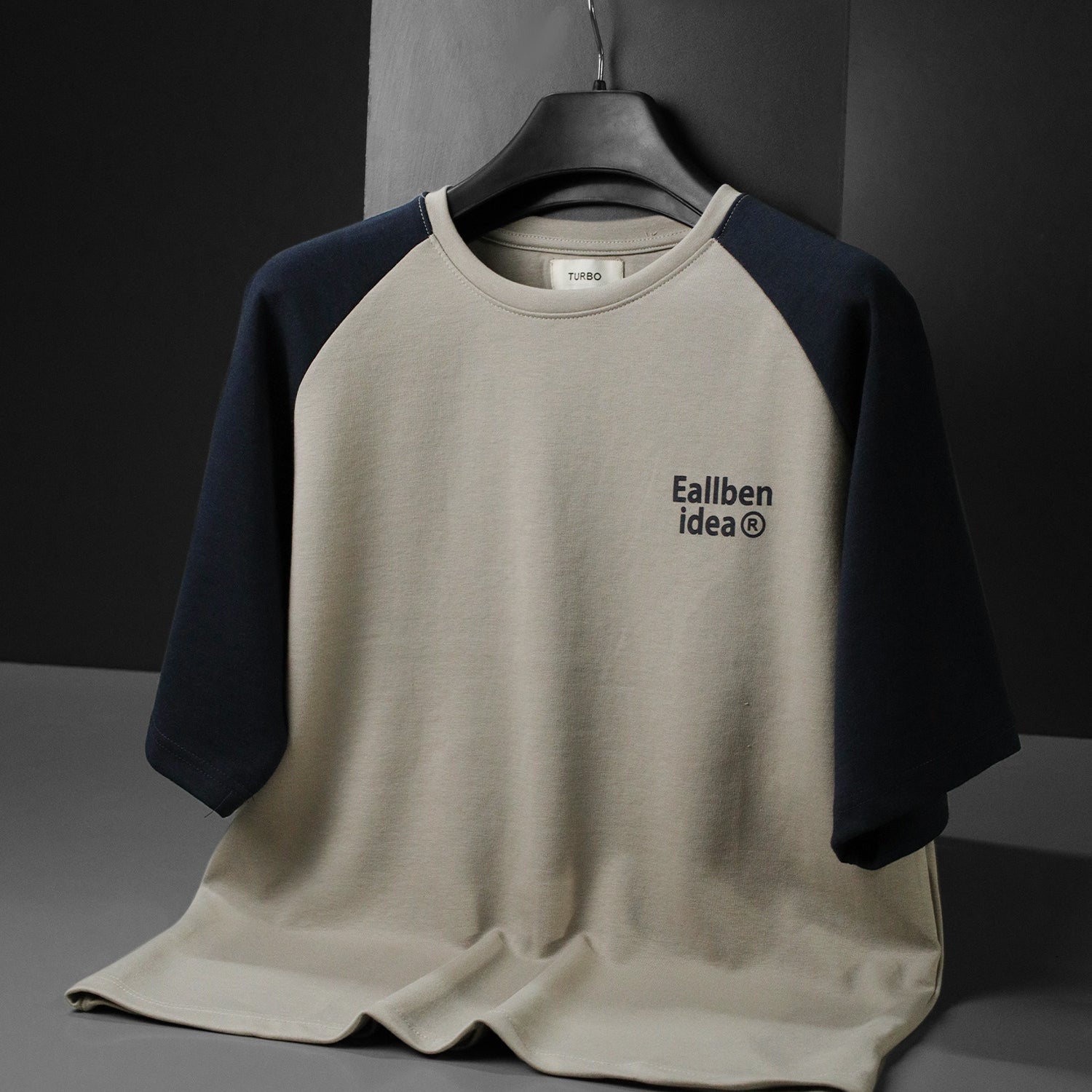 Turbo Relaxed-Fit Raglan Oversize Tee