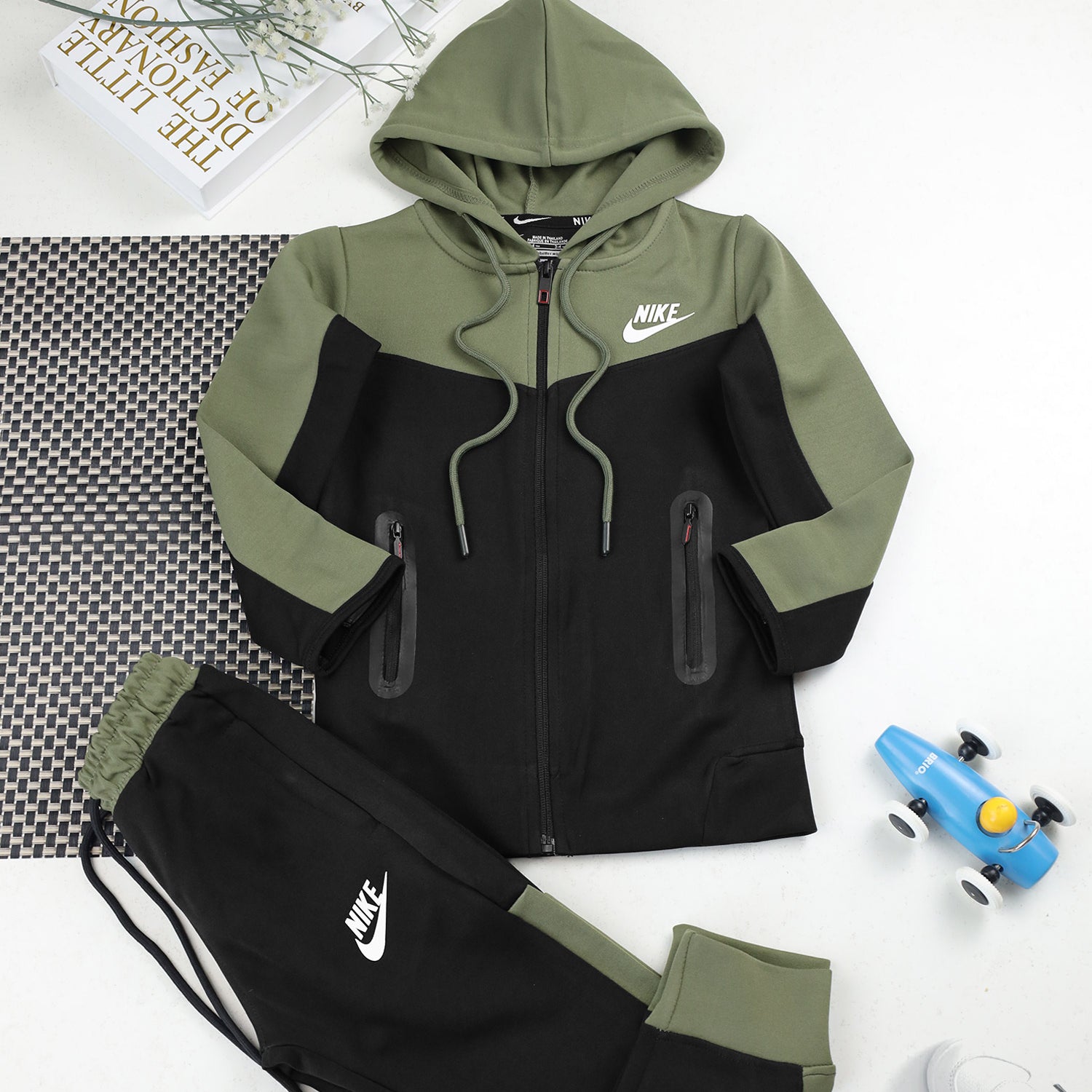 Nke Sportswear Tech Full-Zip Unisex Younger Kids Tracksuit In Mid Green&Black