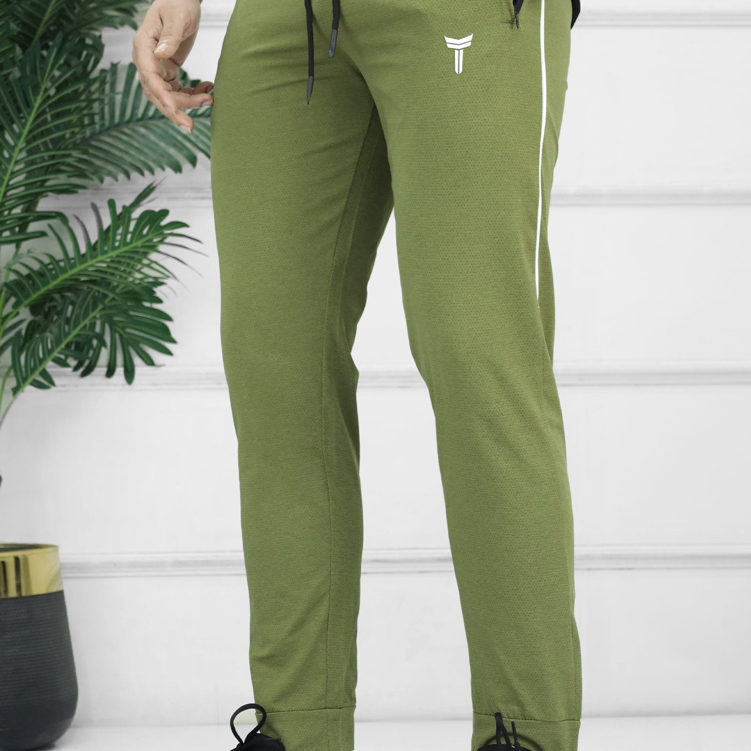 Turbo 'TRB Club' Side Striped Men's Dry-Fit Trouser In Olive Green