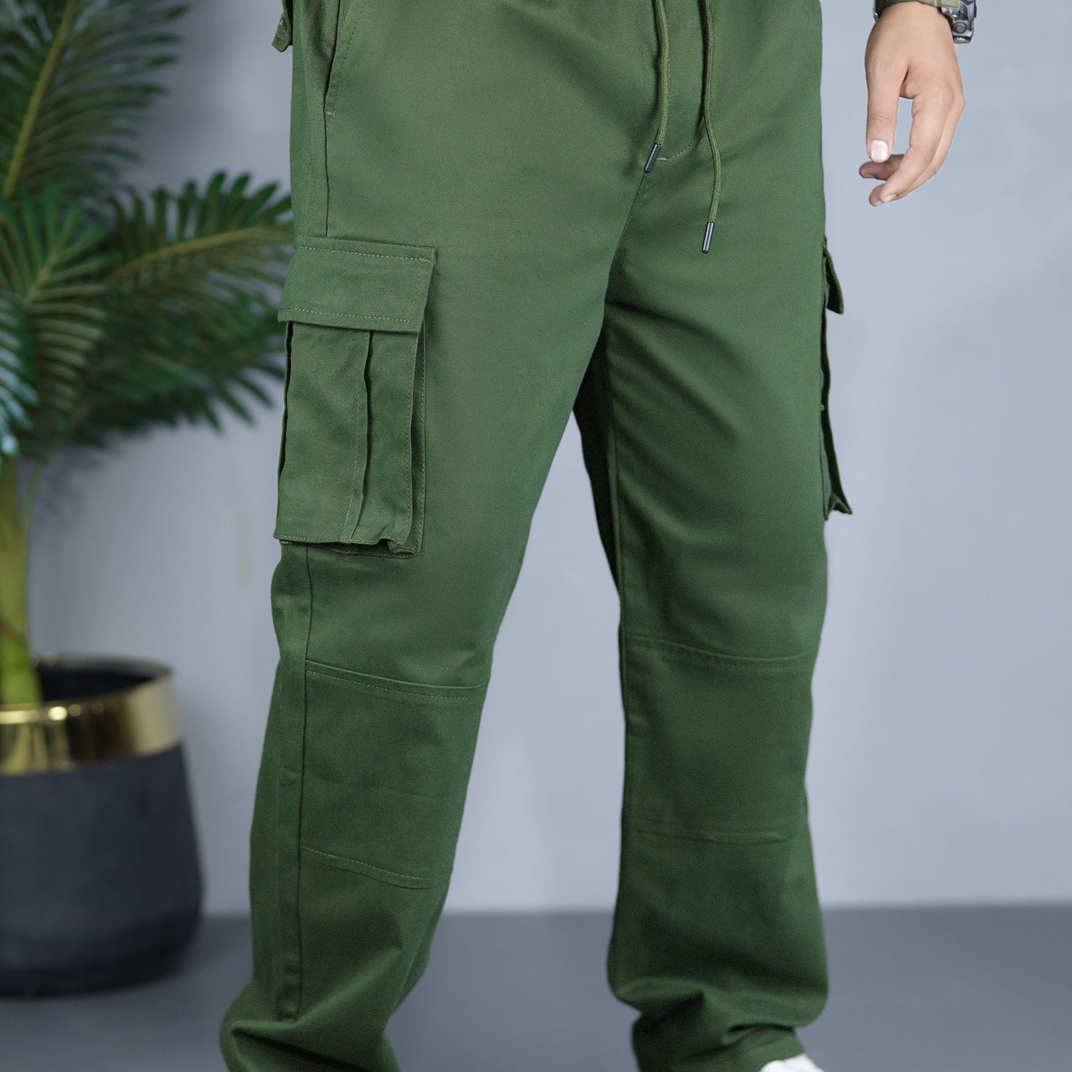Turbo Essential Side Pockets Cargo Trouser In Olive Green