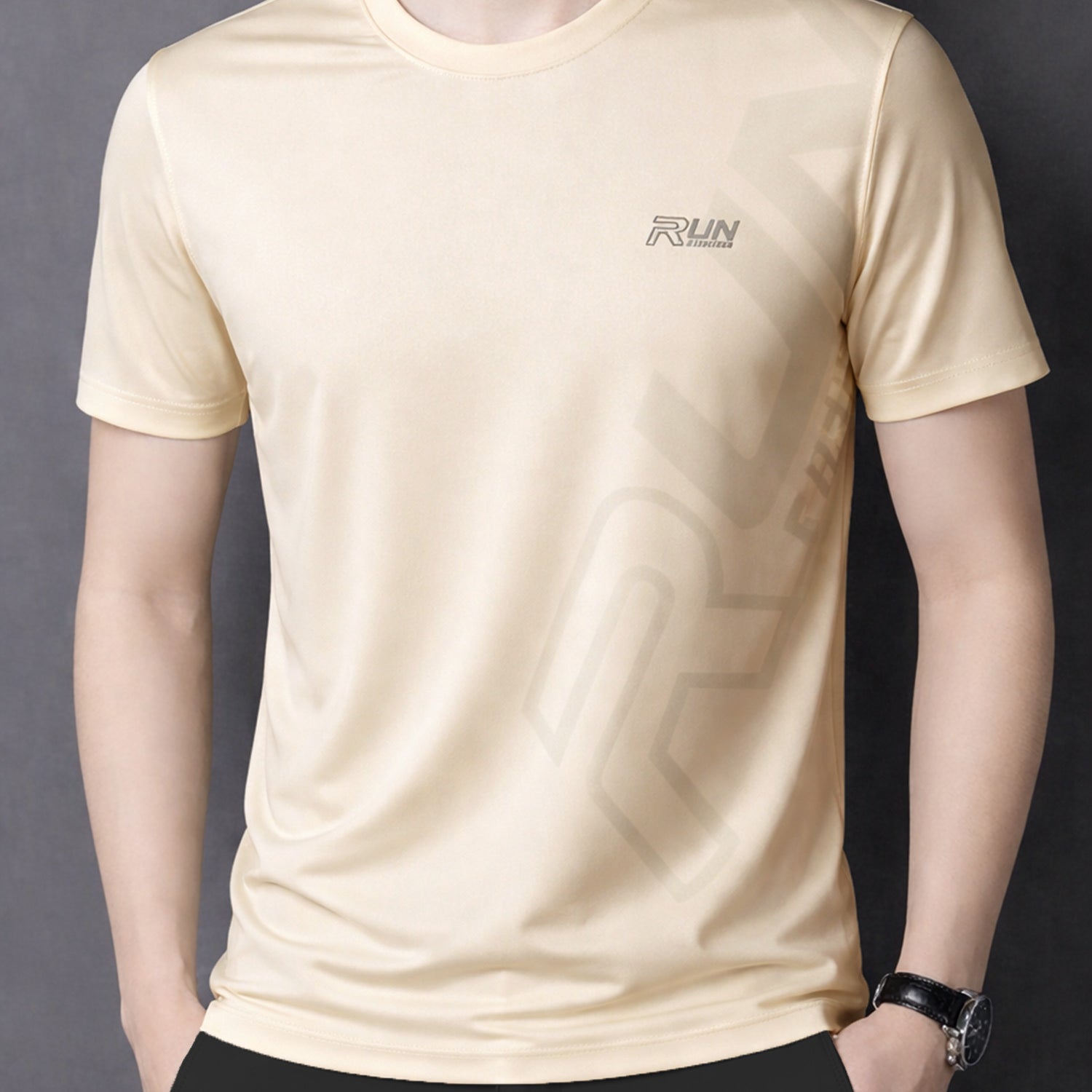 Mens Reliable Fit Round Neck T-shirt*