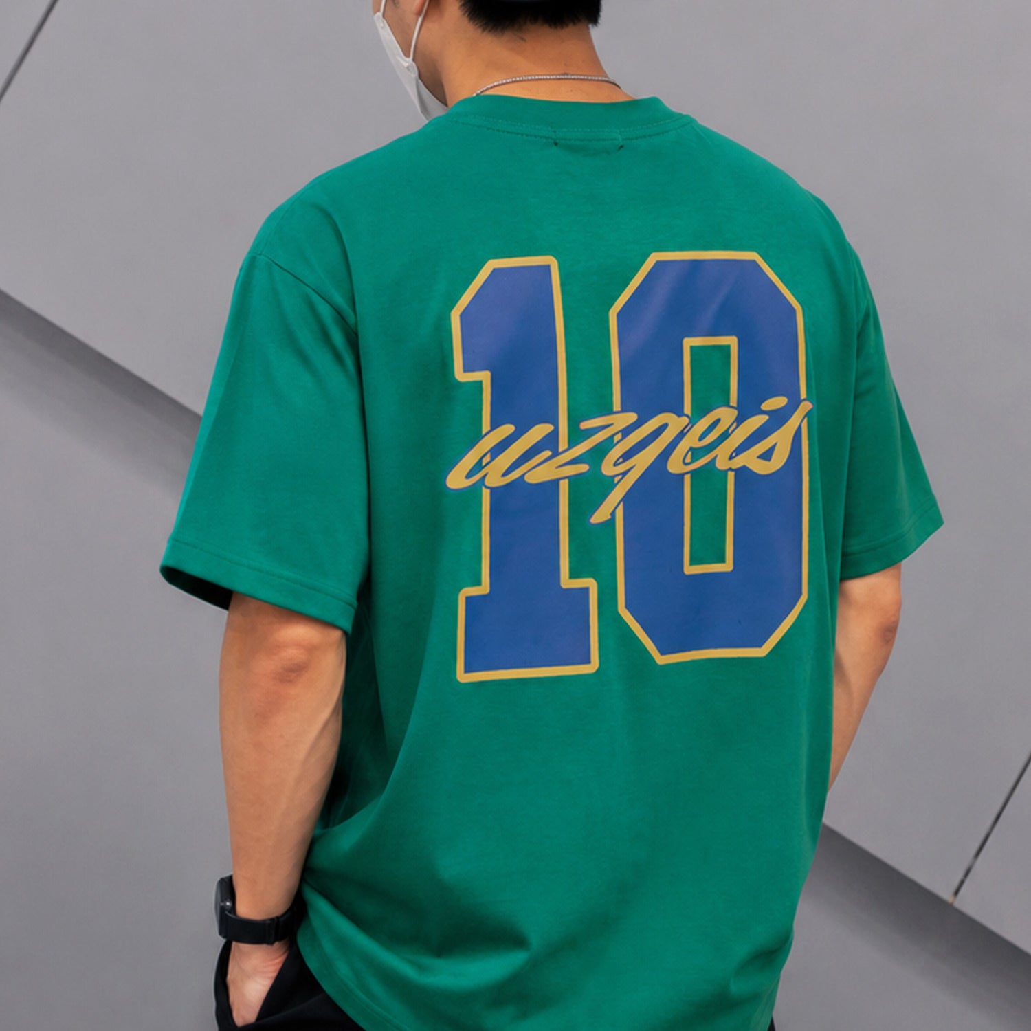 Turbo Aesthetic Taille Graphic Tee*