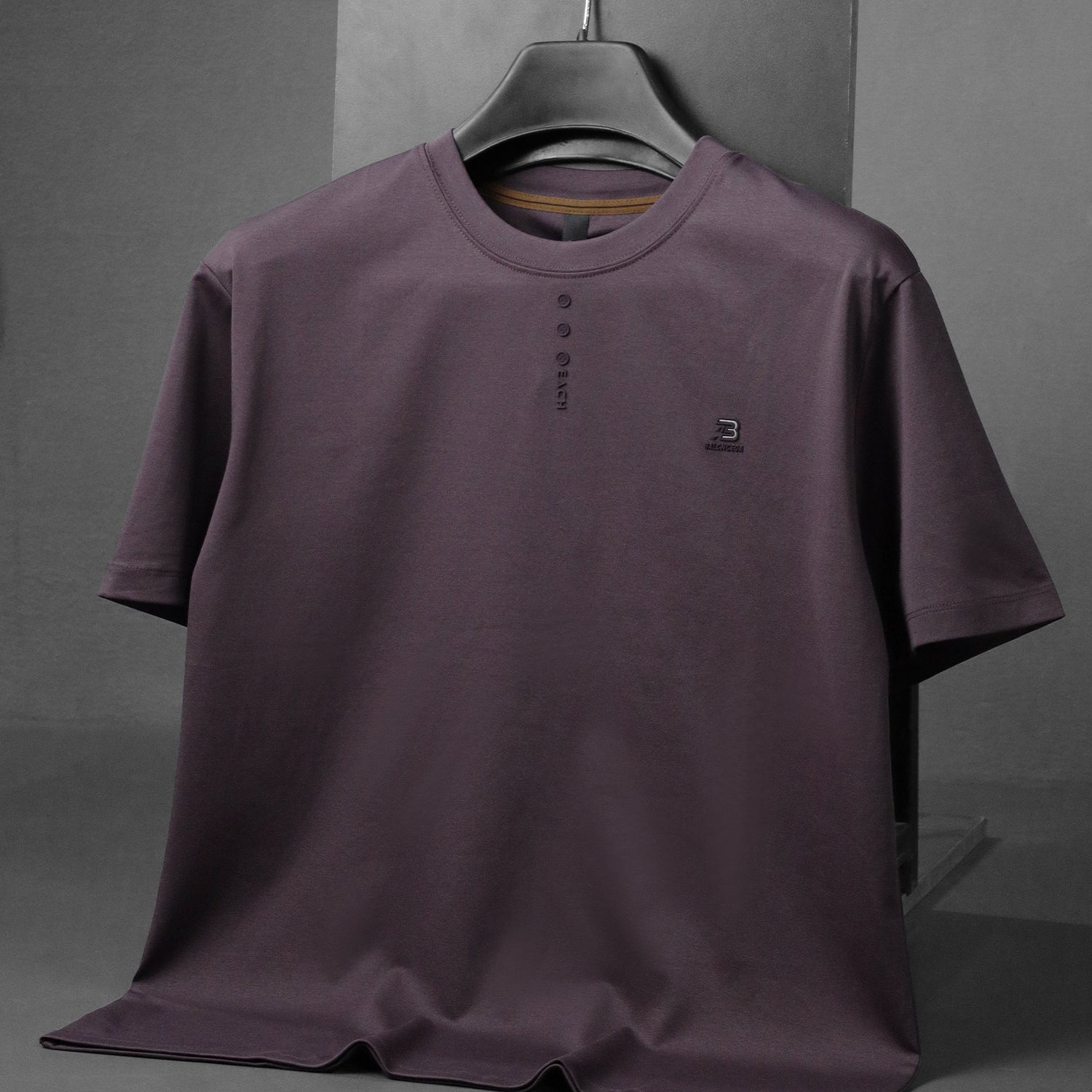 Mens Relaxed Fit Round-Neck Tee Shirt