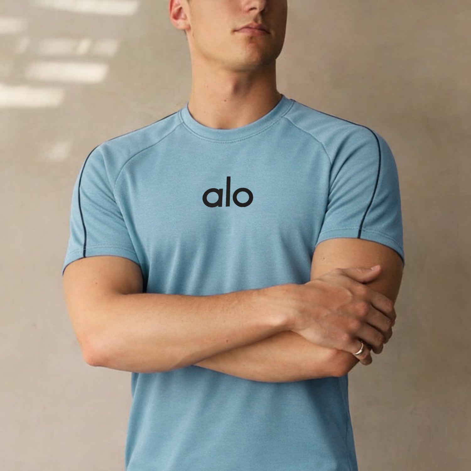 Alo Distinctive Front Logo Men's Tee