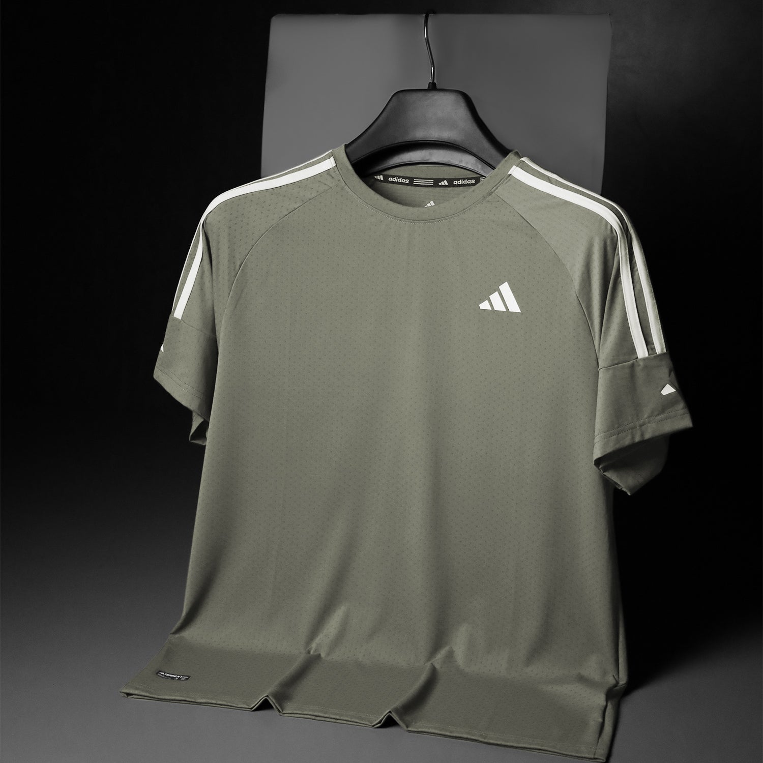 Adds Shoulders 3 Stripe Style Imp Dry-Fit Tee In Thundar Grey