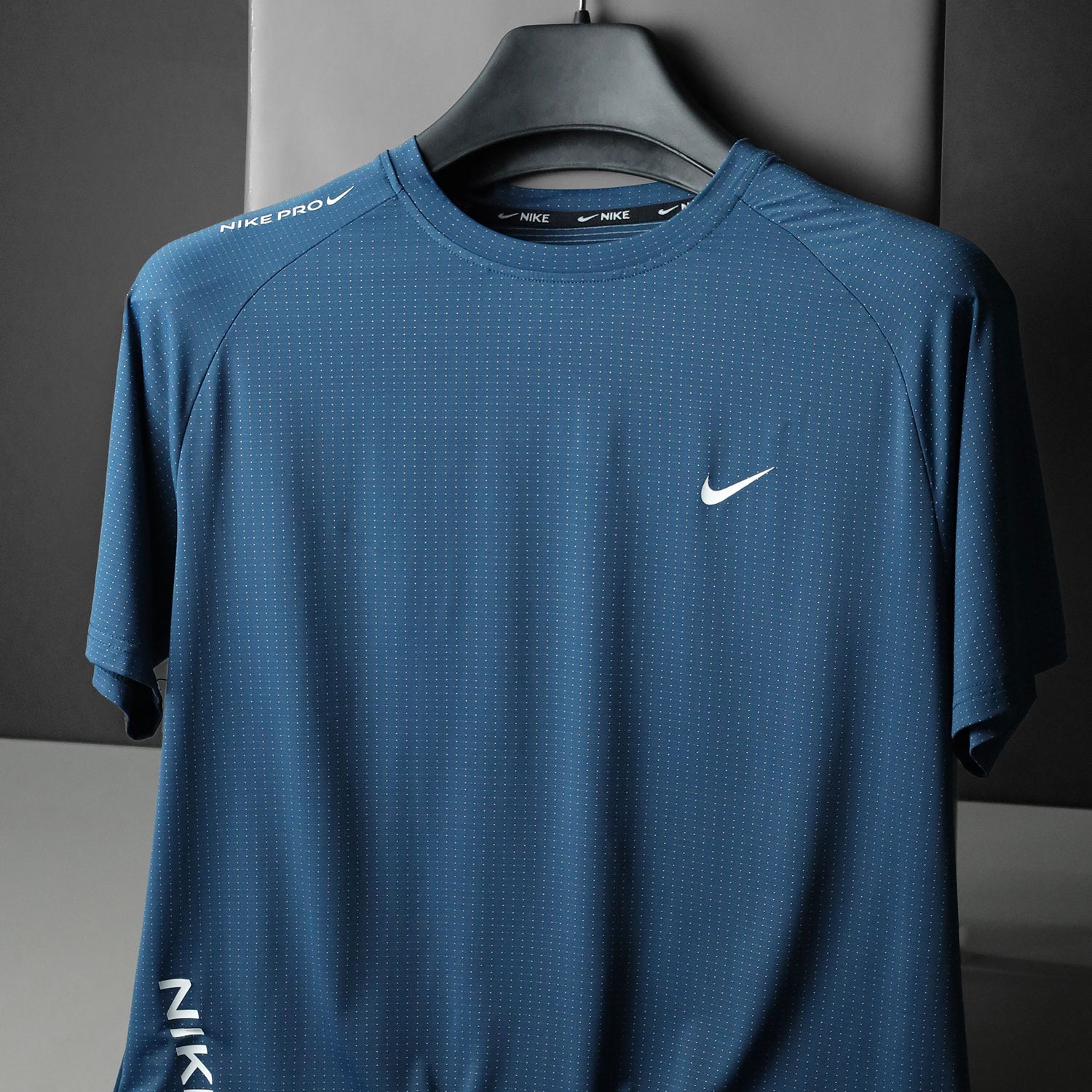 Nike Honeycomb Textured Dry-Fit Tee