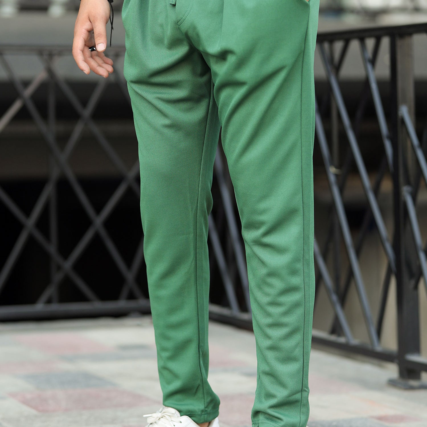 Turbo Pique Textured Double Plate SlimFit Trouser In Green