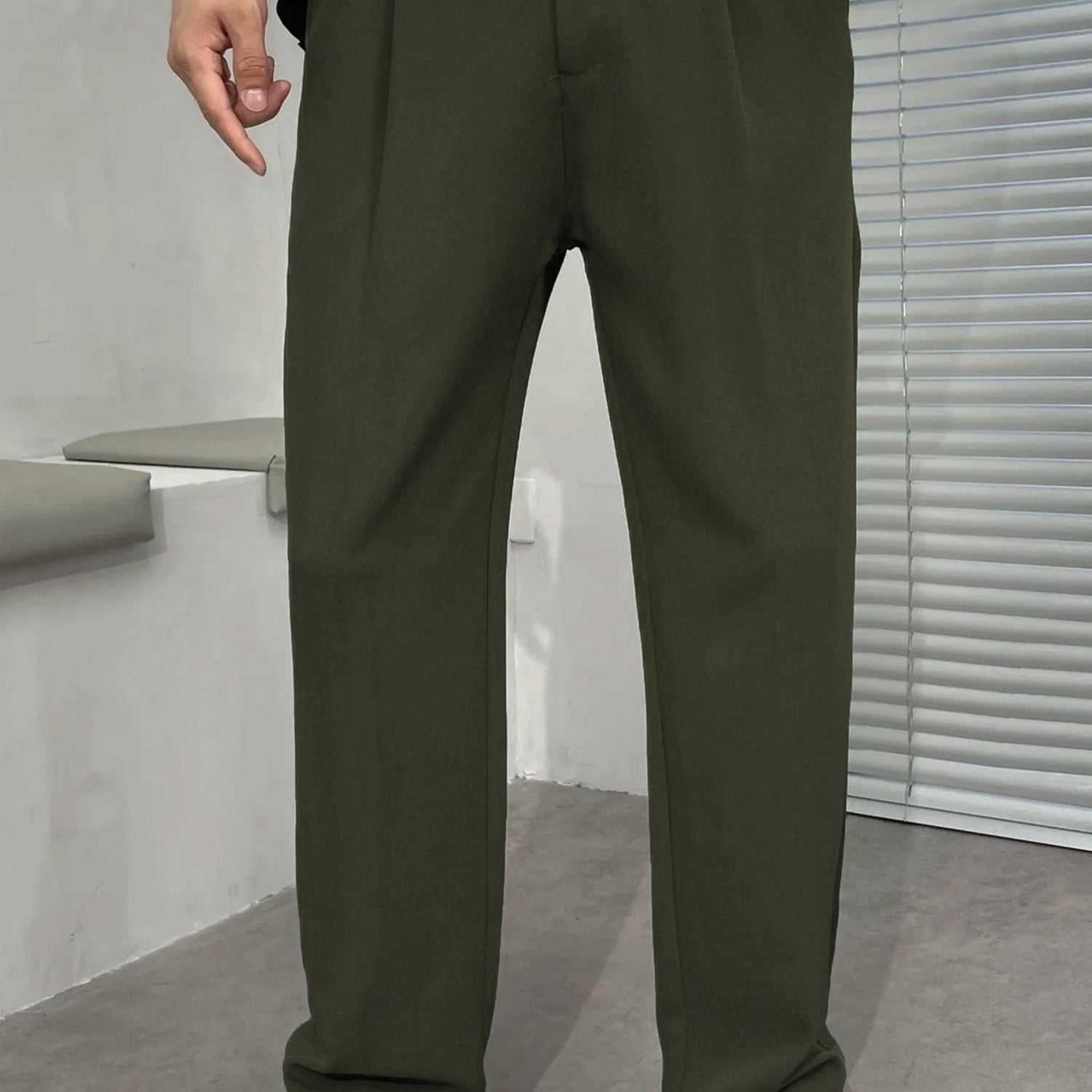 Single Plated Men's Cotton Pant In Olive Green