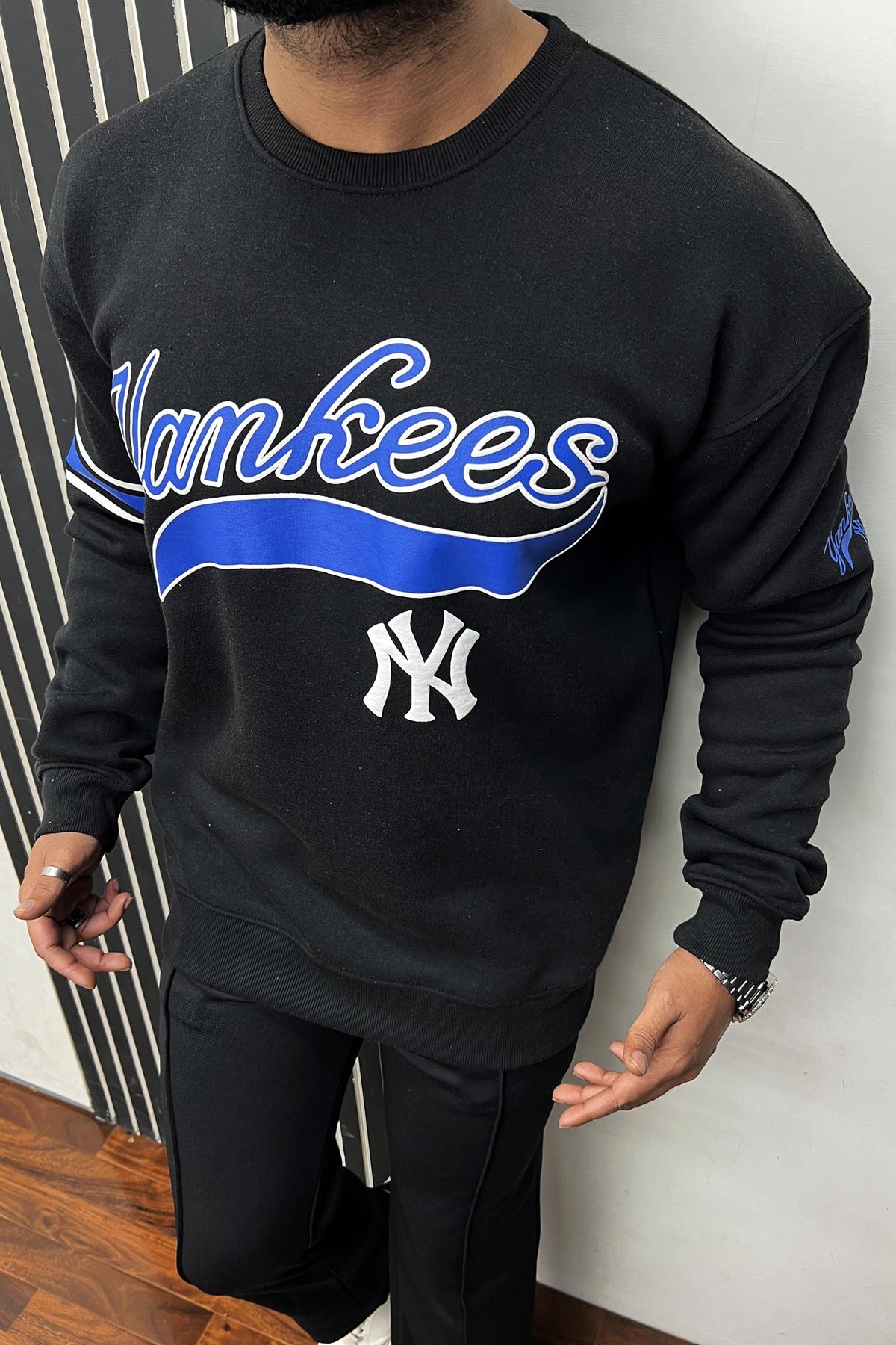 NY Ynkes Printed Slogan Oversized Sweatshirt In Black