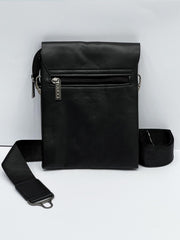 Guci Cross Body Bag in Black