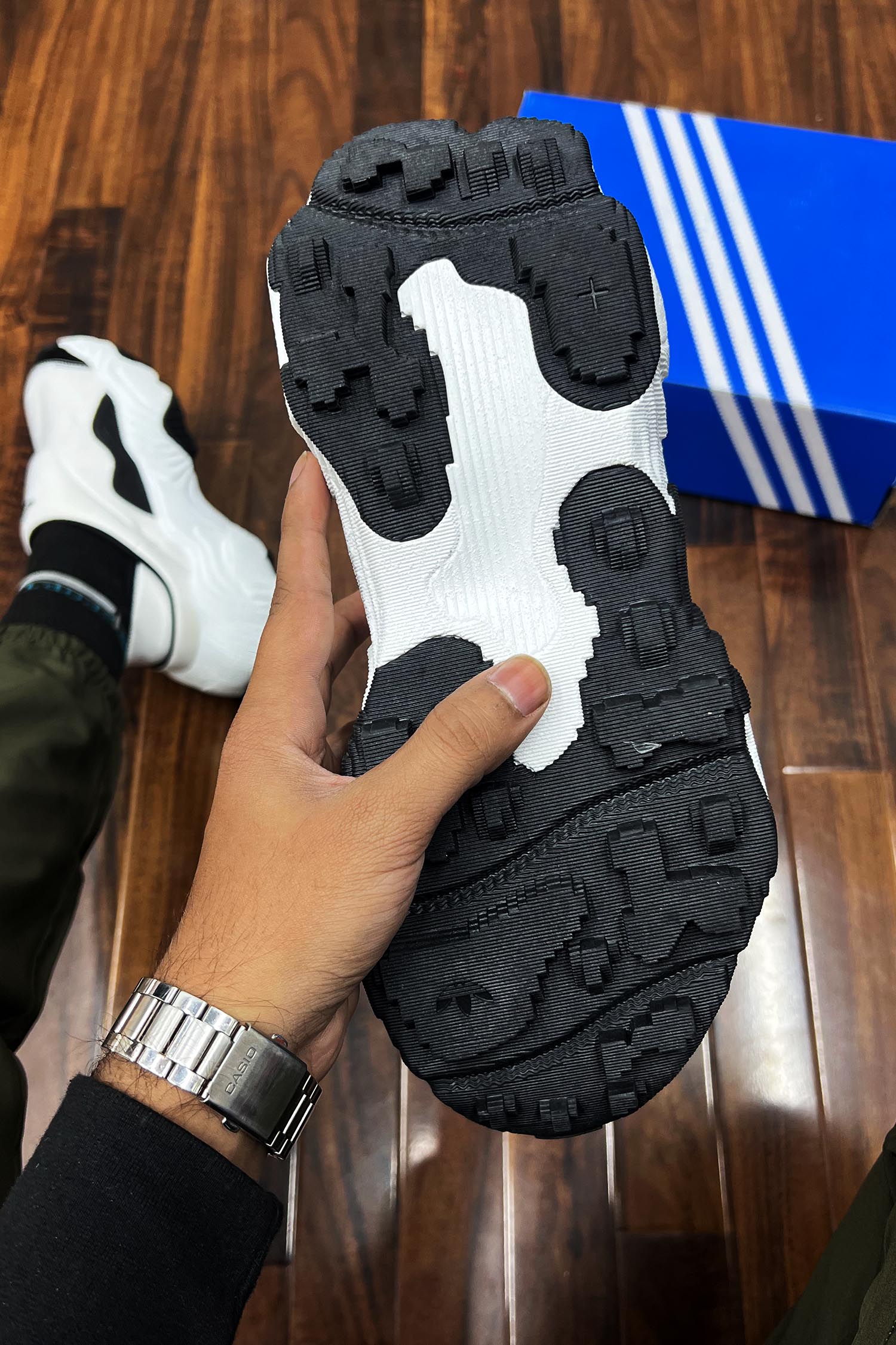 Adds Air Max Plus Sneakers In Black&White