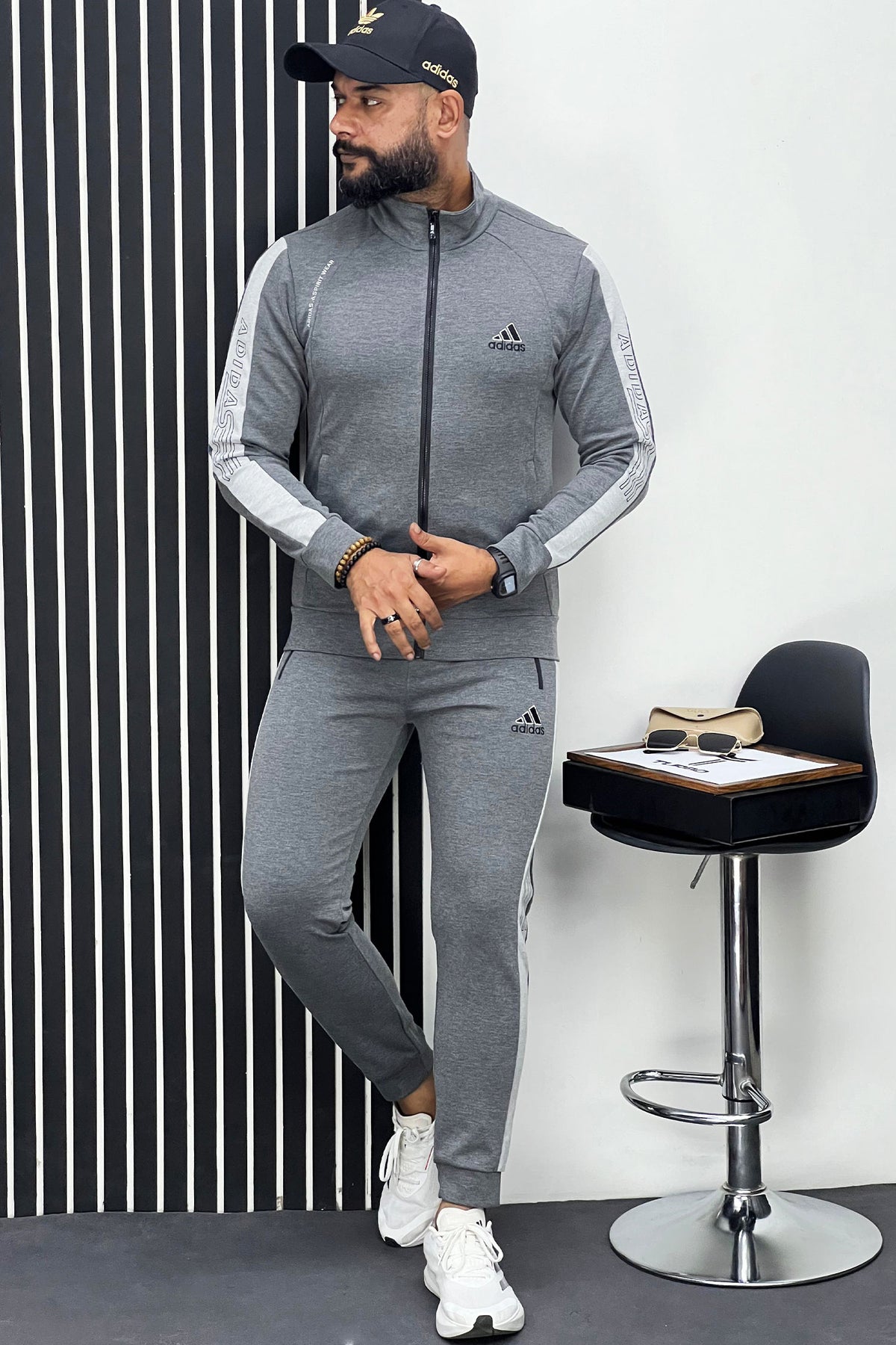 Adds Arm Writing Sportswear Men Zipper Tracksuit