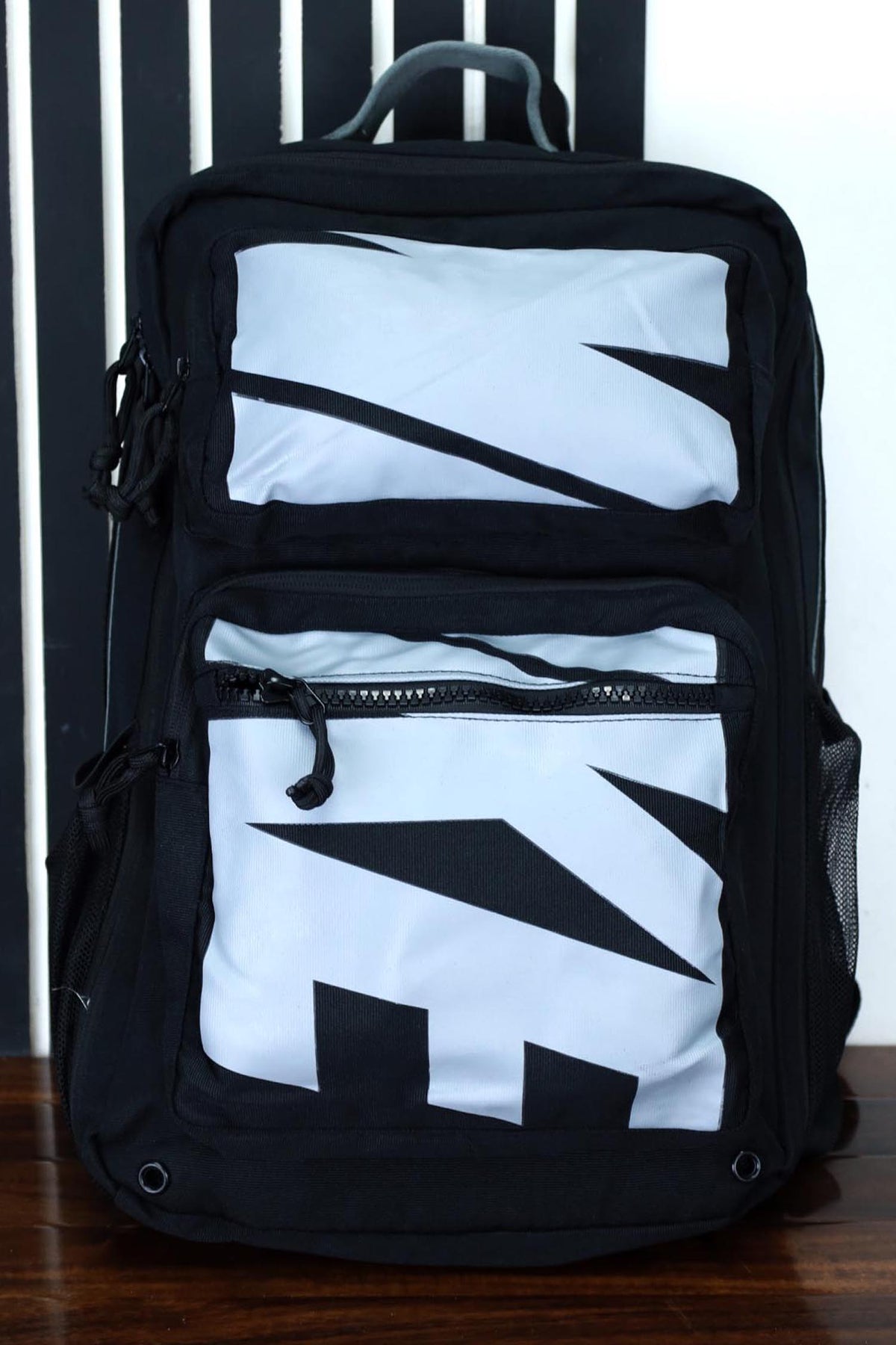 Nke Front  Logo Backpack In Camo Black & Grey
