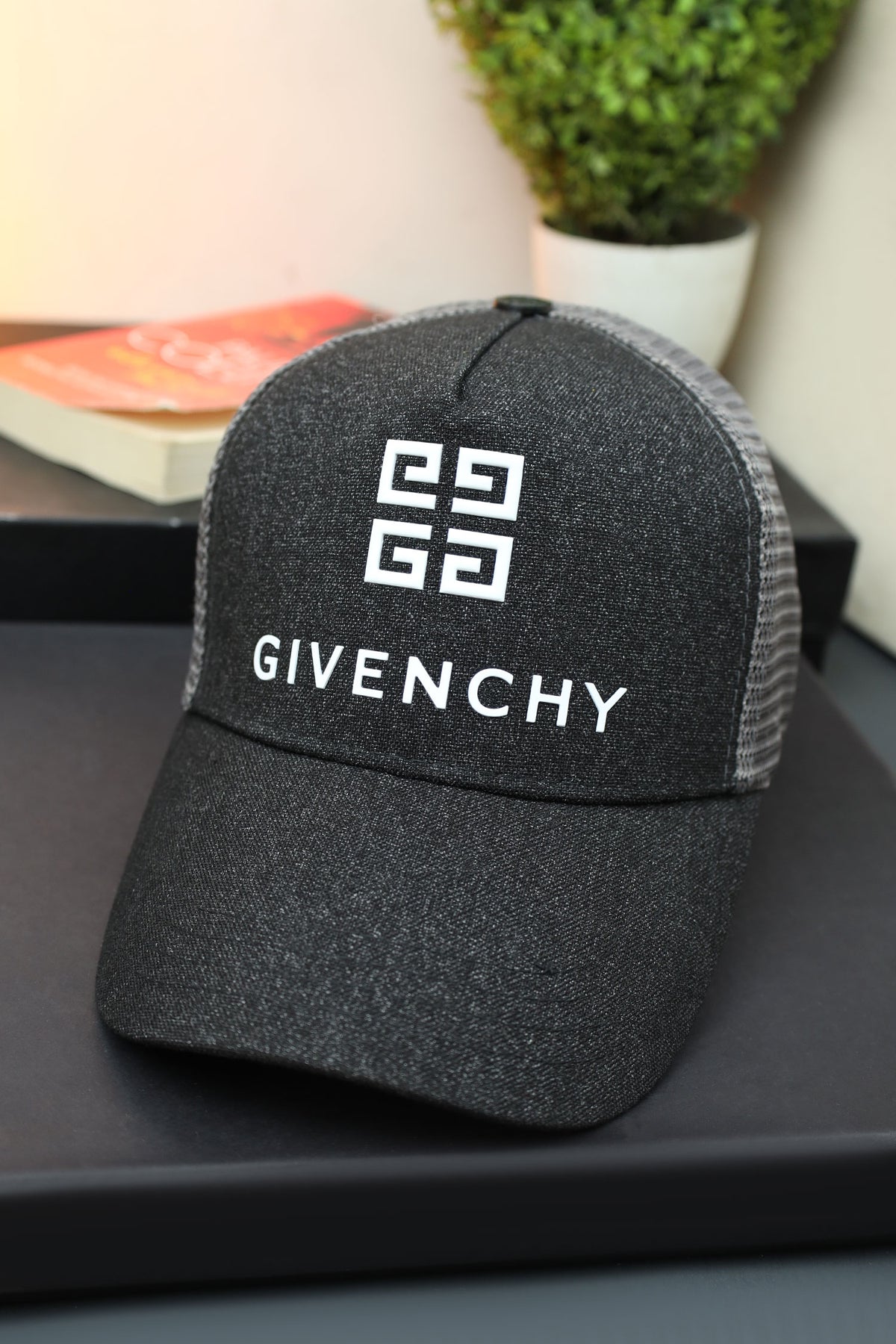 Givncy Imp Baseball Cap In Charcoal