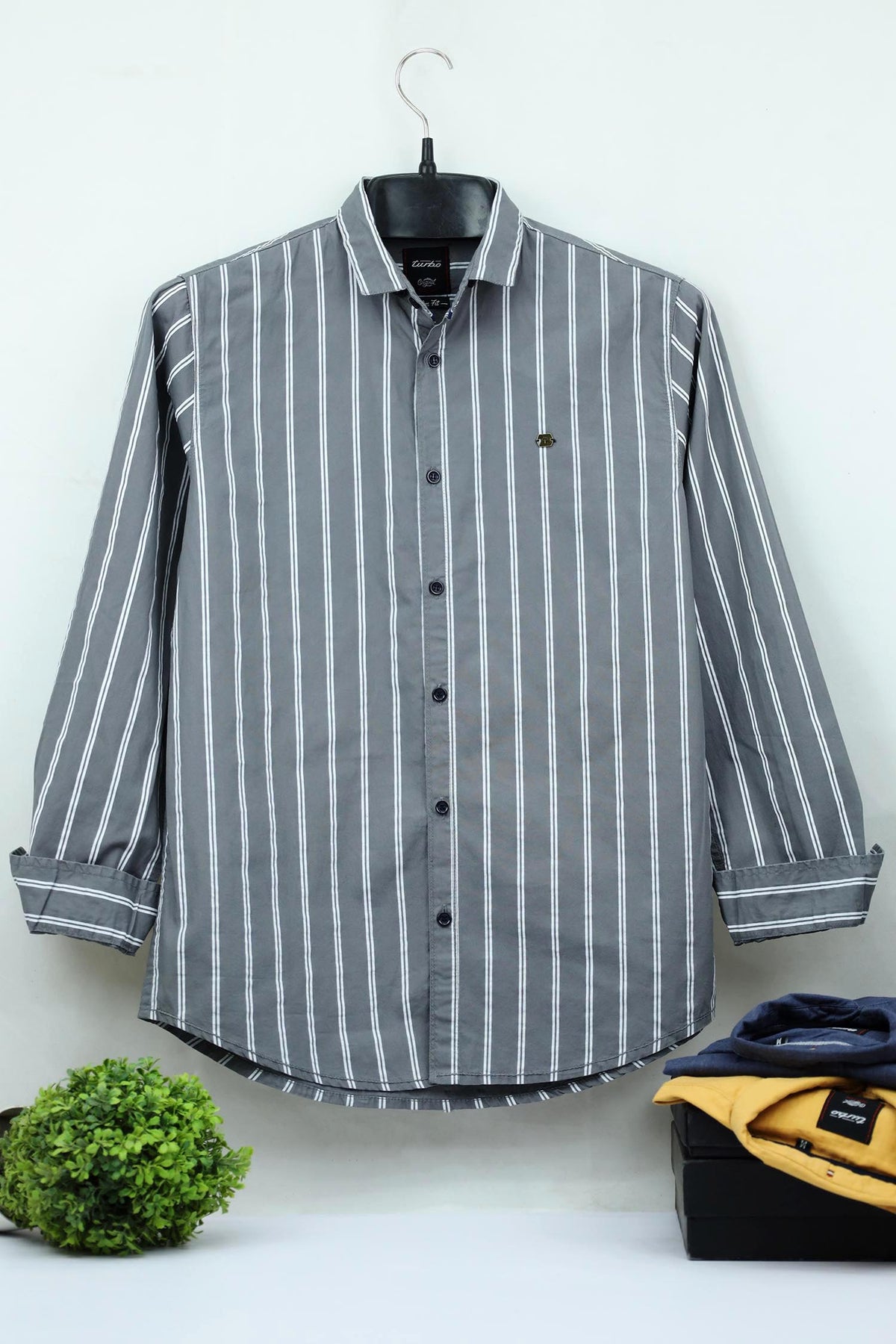 Vertical Lining Design Full Sleeve Casual Shirt