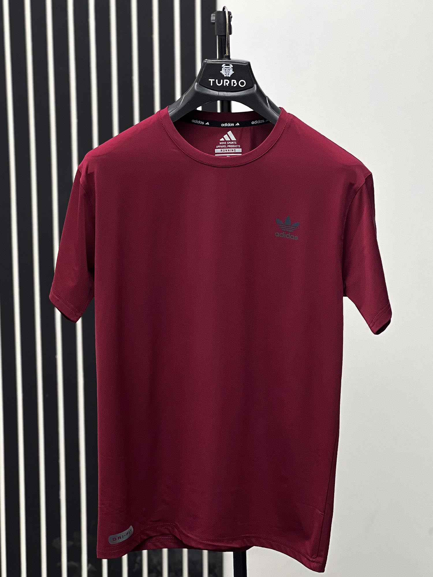 Imported Dry Fit Tee With Printed Logo In Maroon