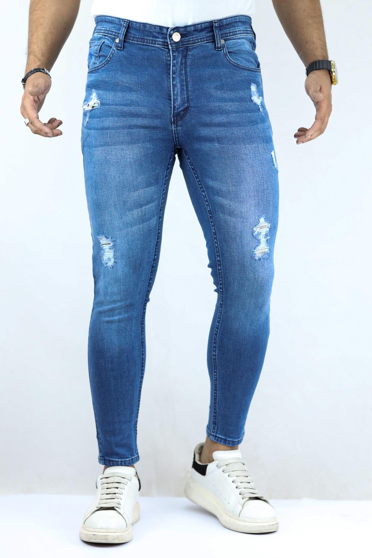 Ripped Ankle Fit Turbo Jeans In Blue