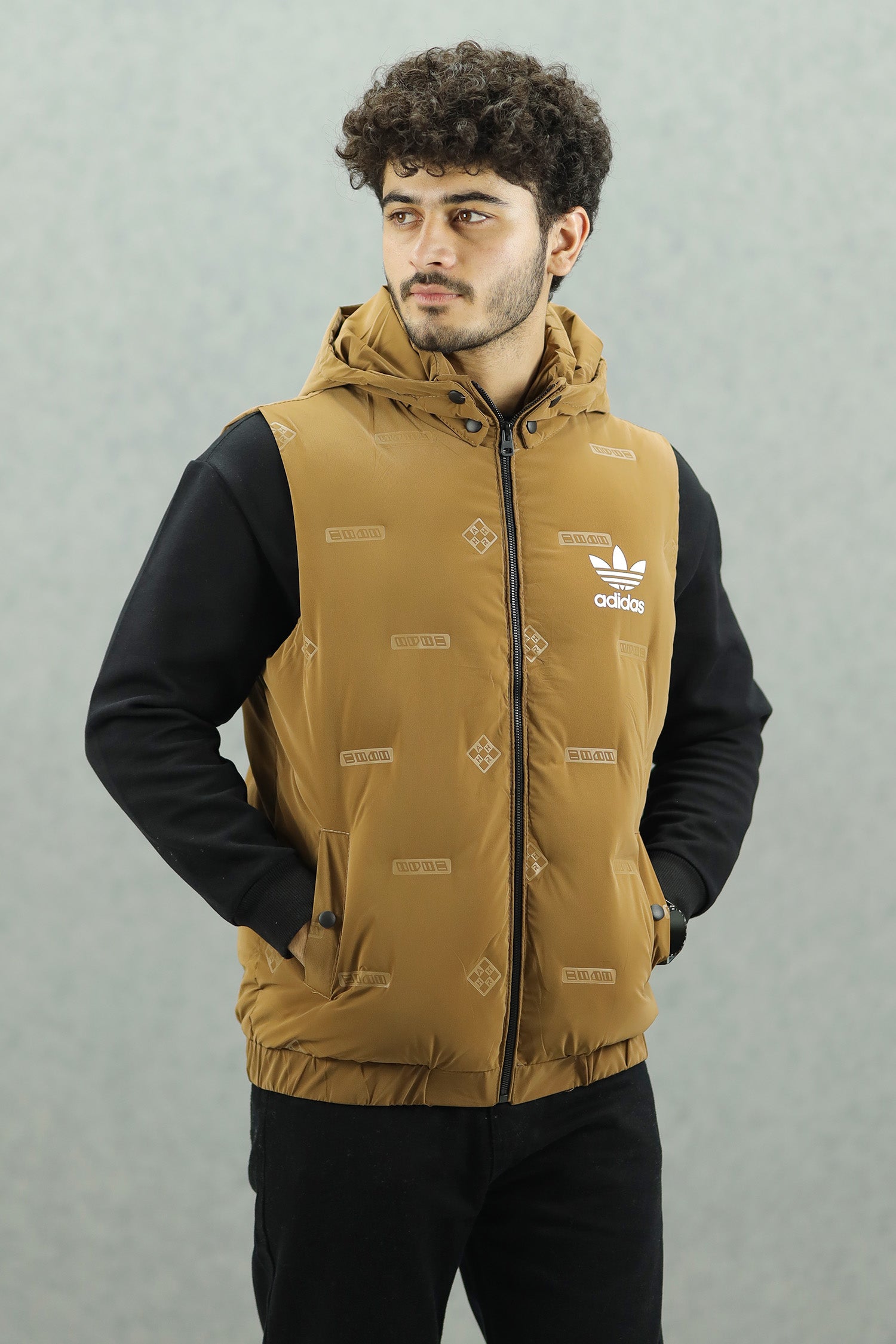 Adds Embossed Logo Detachable Hood Imported Men's Gilet