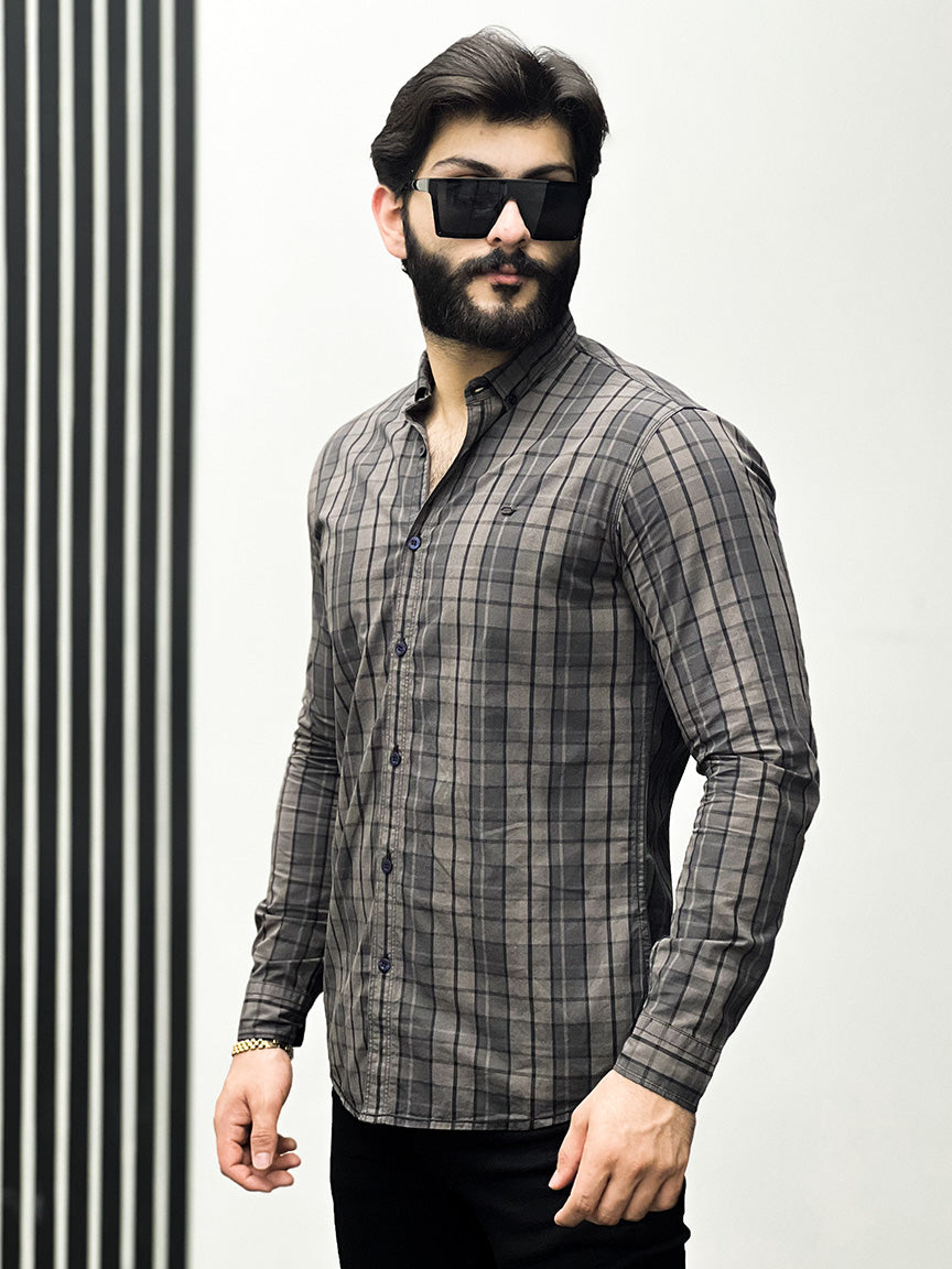 Lining Check Design Men Full Sleeve Cotton Shirt In Dark Grey