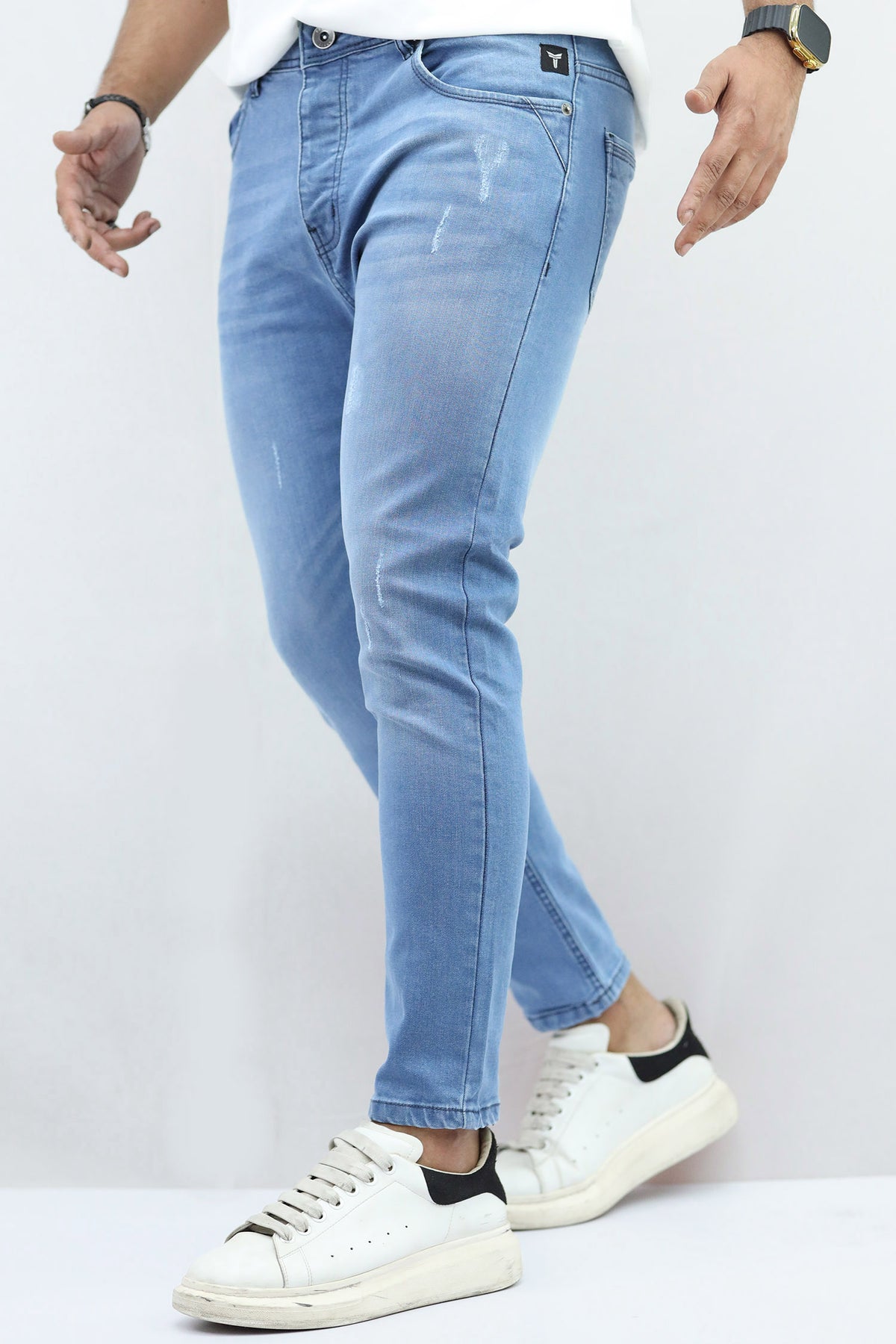 Ripped Turbo Ankle Fit Jeans In Sky Blue