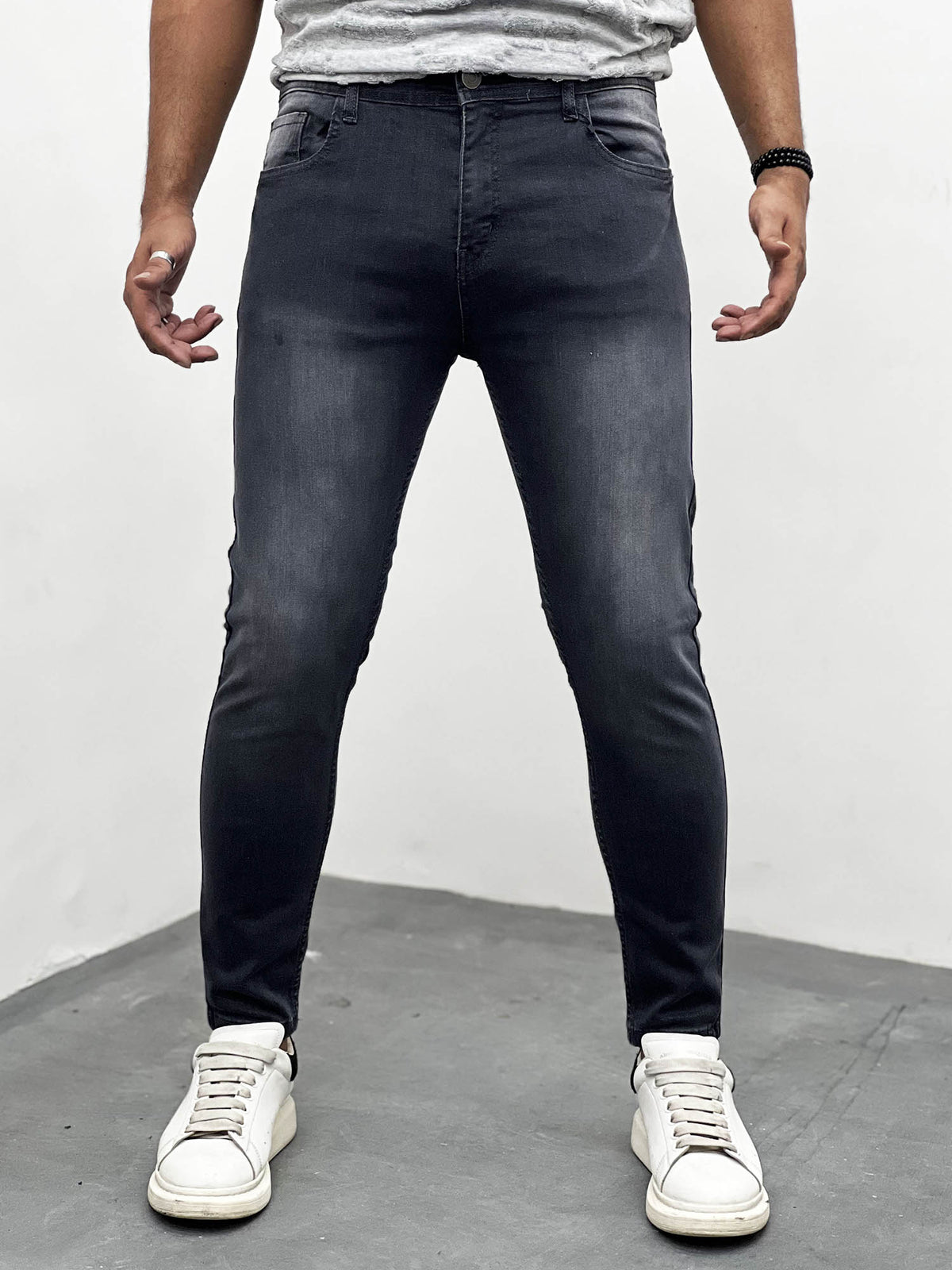 Turbo Ankle Fit Jeans In Faded Grey