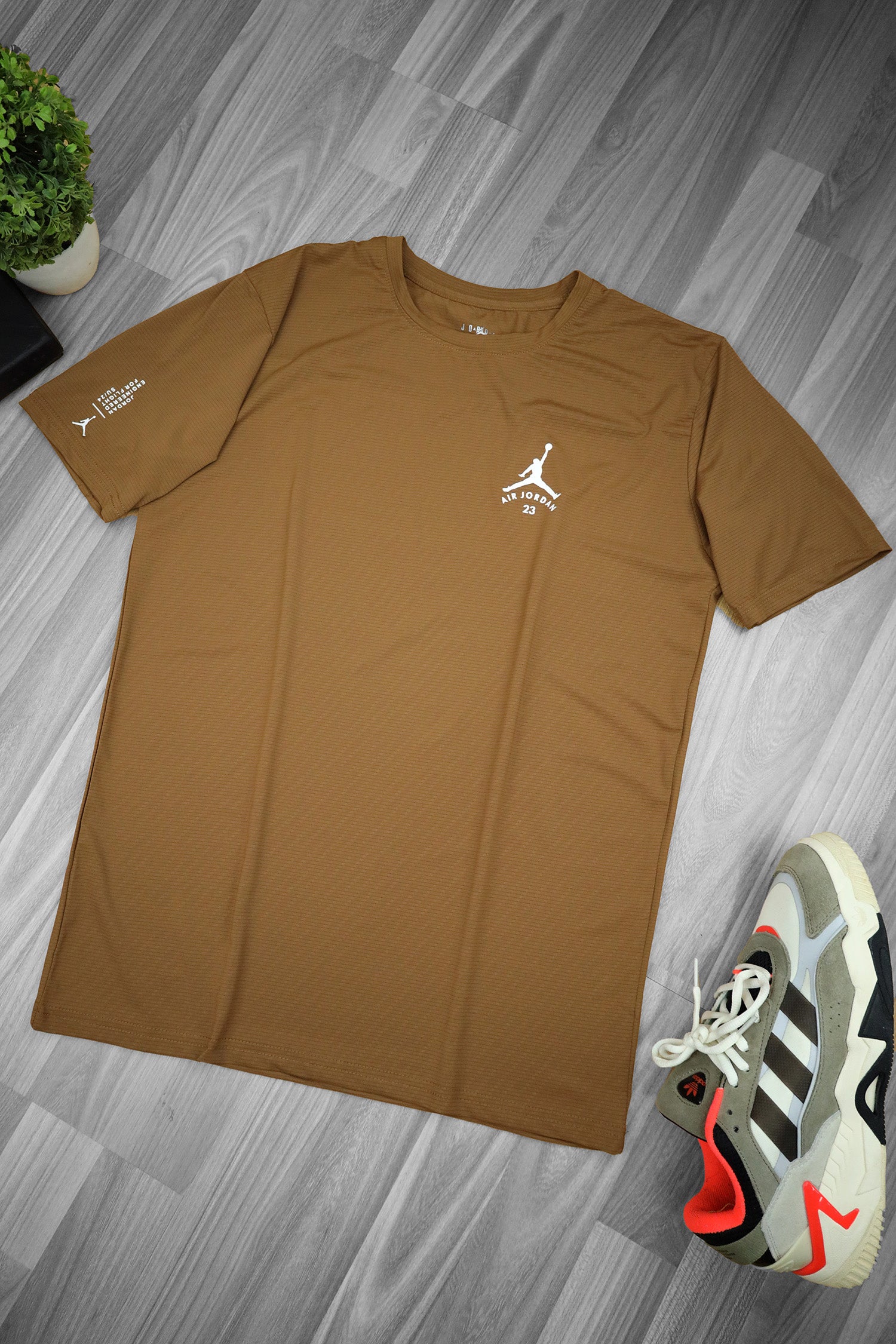 Air Jrdn 23 Branded Dry Fit Tee In Camel