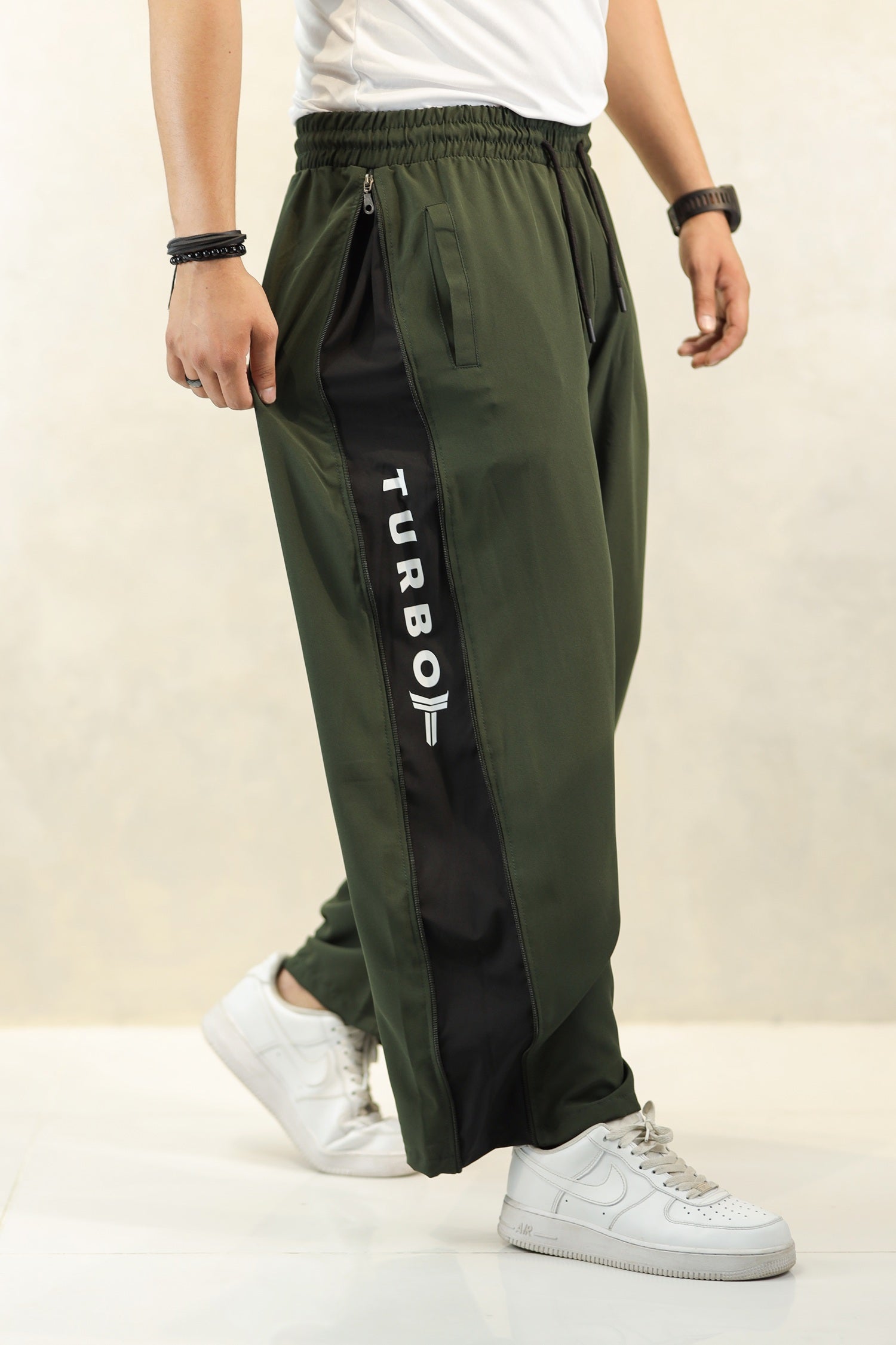 Turbo Side Panel Full Zipper Micro Baggy Trouser In Olive