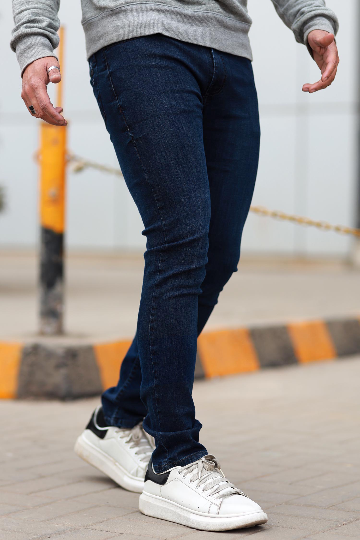 Turbo Slim Fit Jeans In Dark Navy