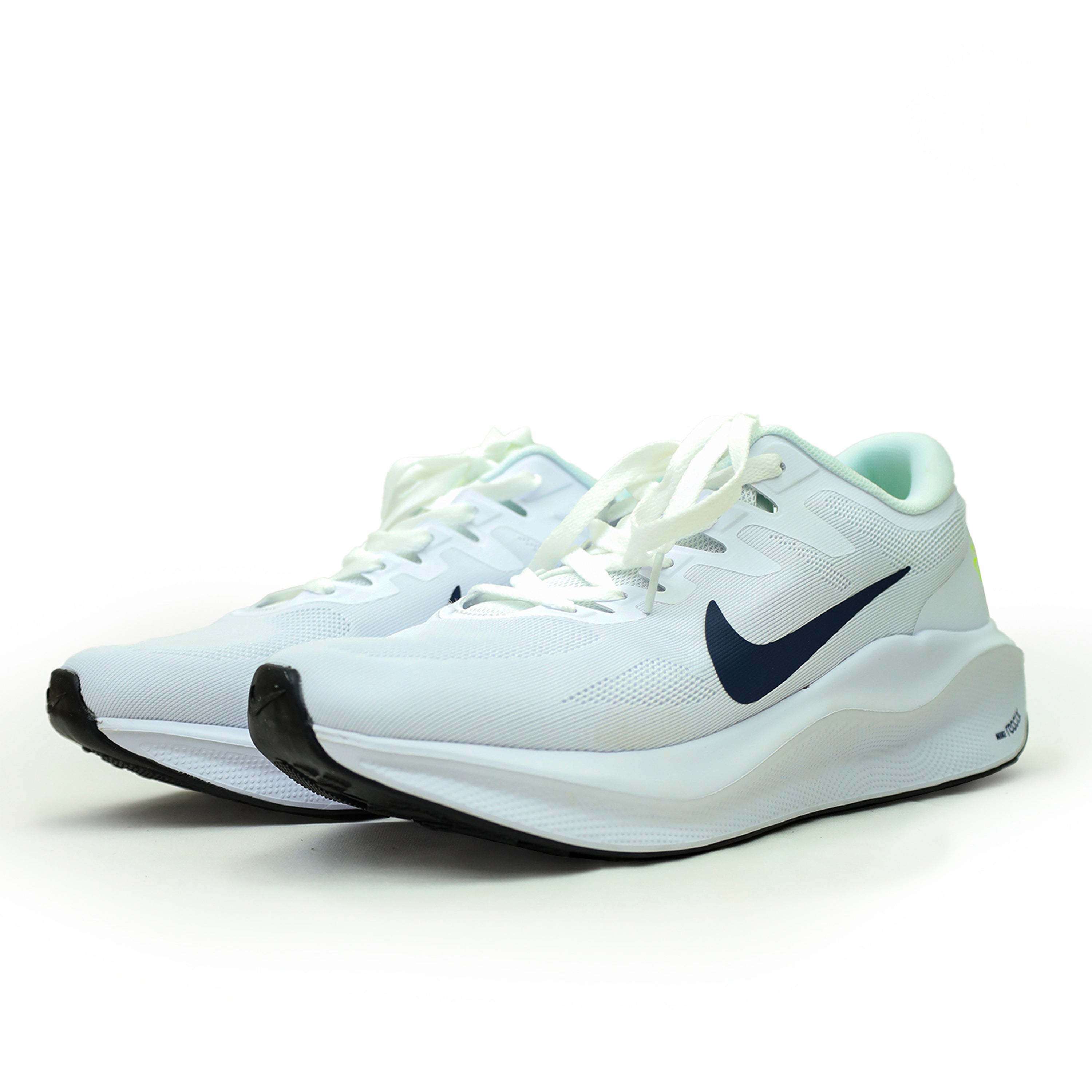 Nke Zoom Winflo 7 Men Sneakers In White