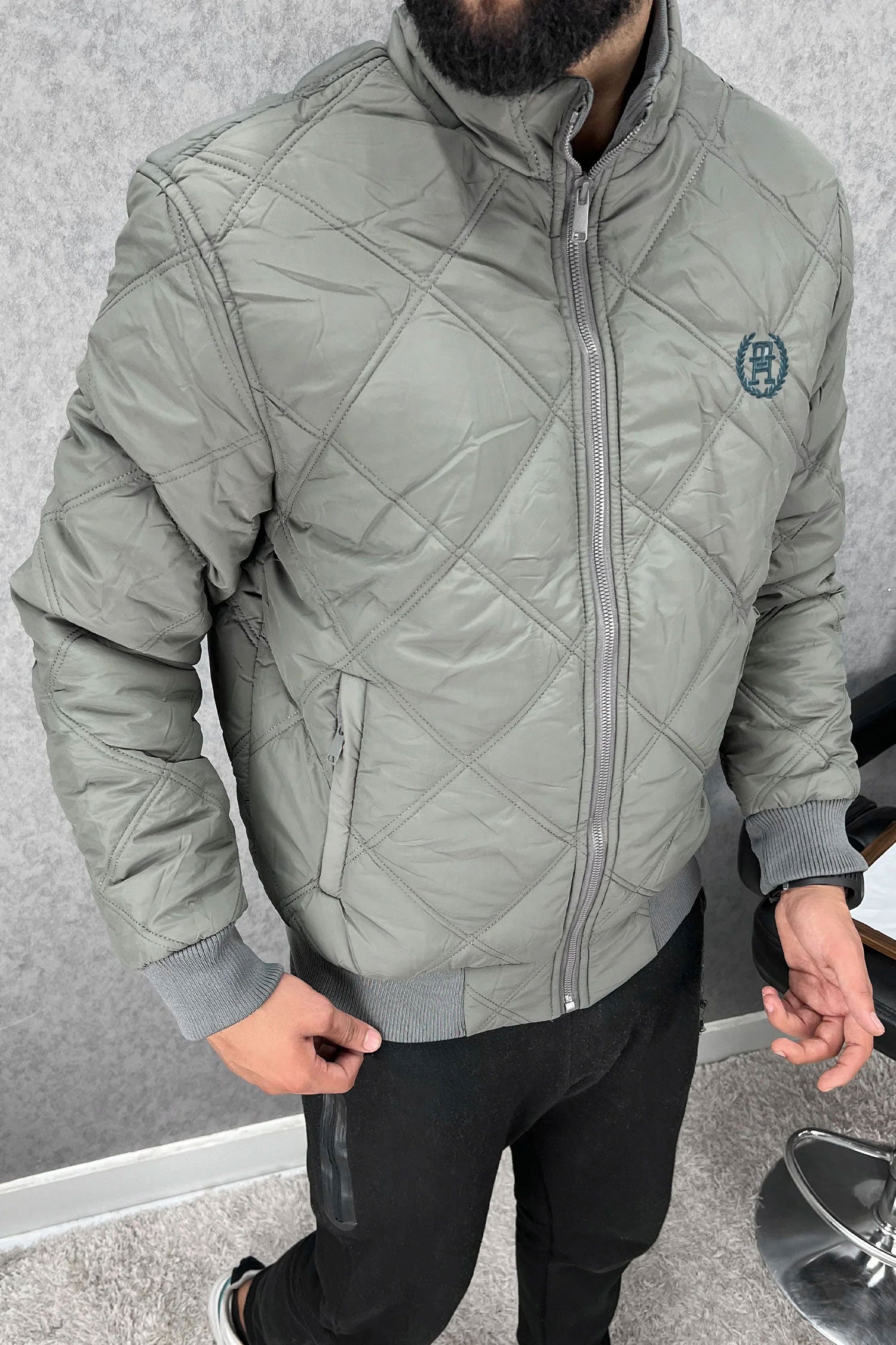 Tmy Hlfgr Warm Diamond Stitch Imported Puffer Jacket