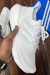 Adids EQ21 Run Men Sneakers In White